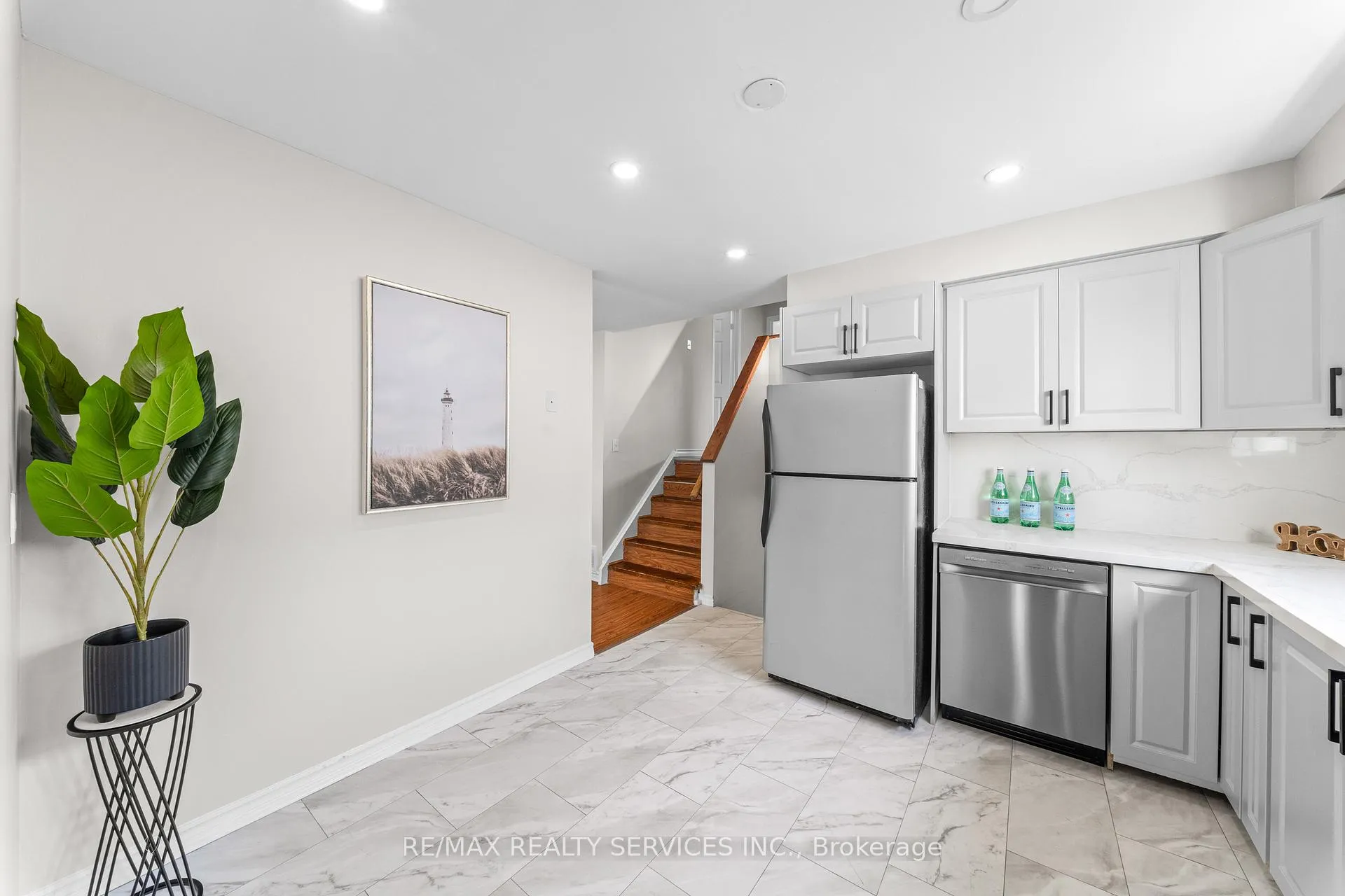 Photo 17 of 62 Horne Drive, Brampton, Brampton North — HOMEH