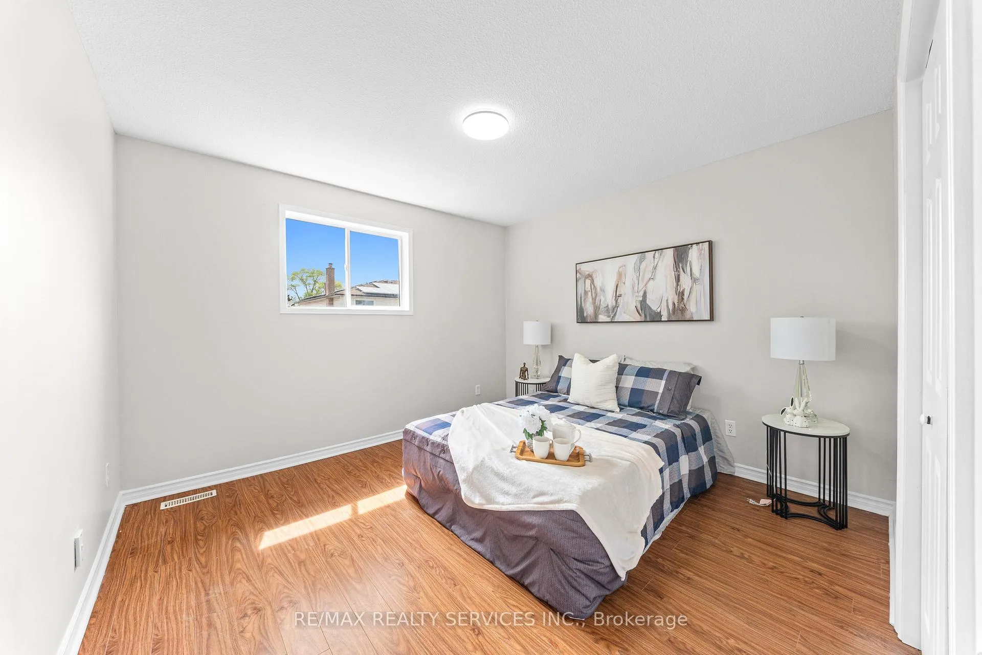 Photo 19 of 62 Horne Drive, Brampton, Brampton North — HOMEH