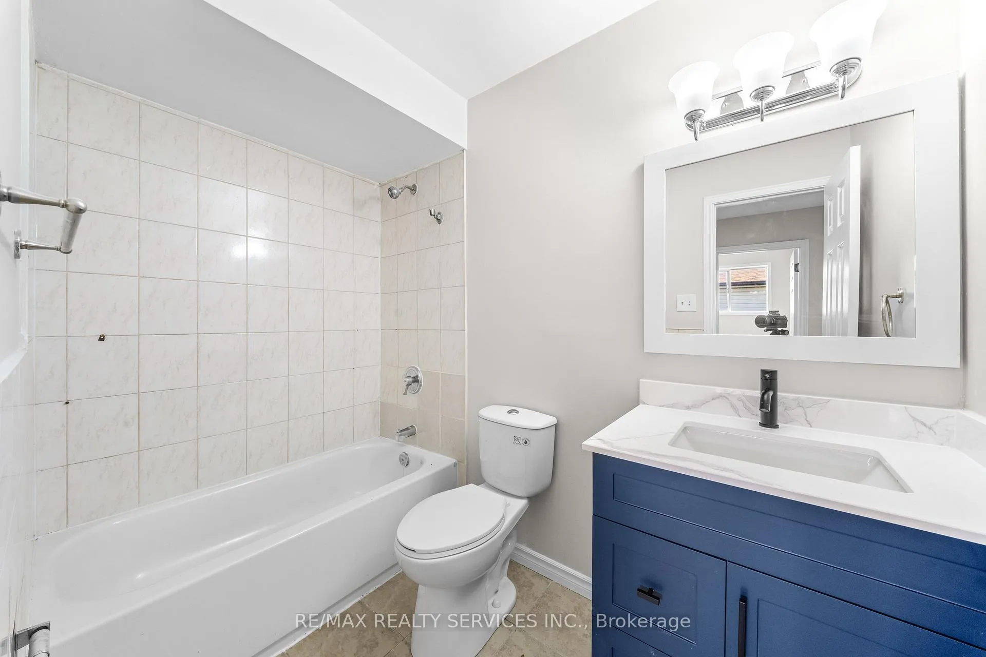 Photo 21 of 62 Horne Drive, Brampton, Brampton North — HOMEH