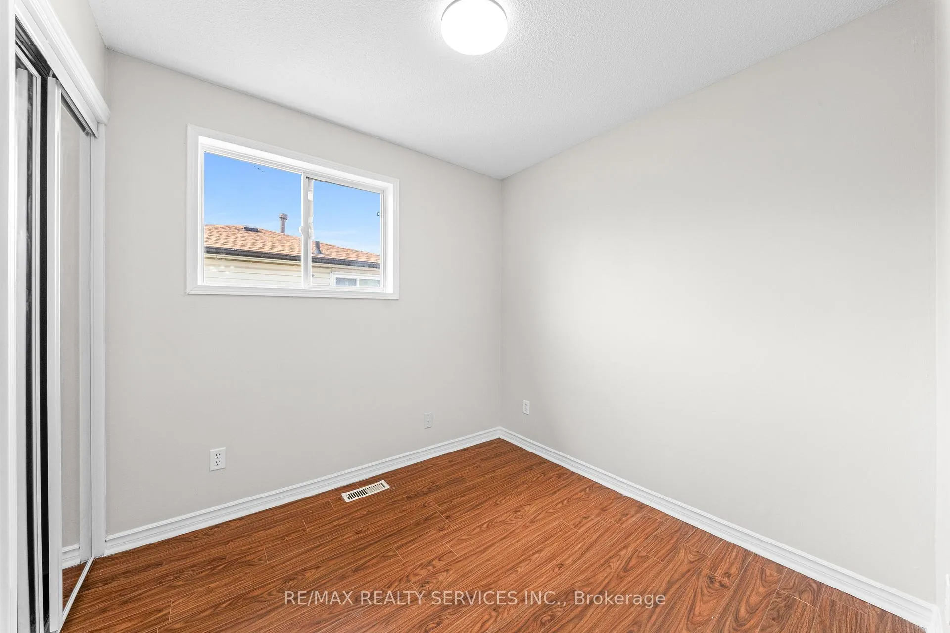 Photo 24 of 62 Horne Drive, Brampton, Brampton North — HOMEH
