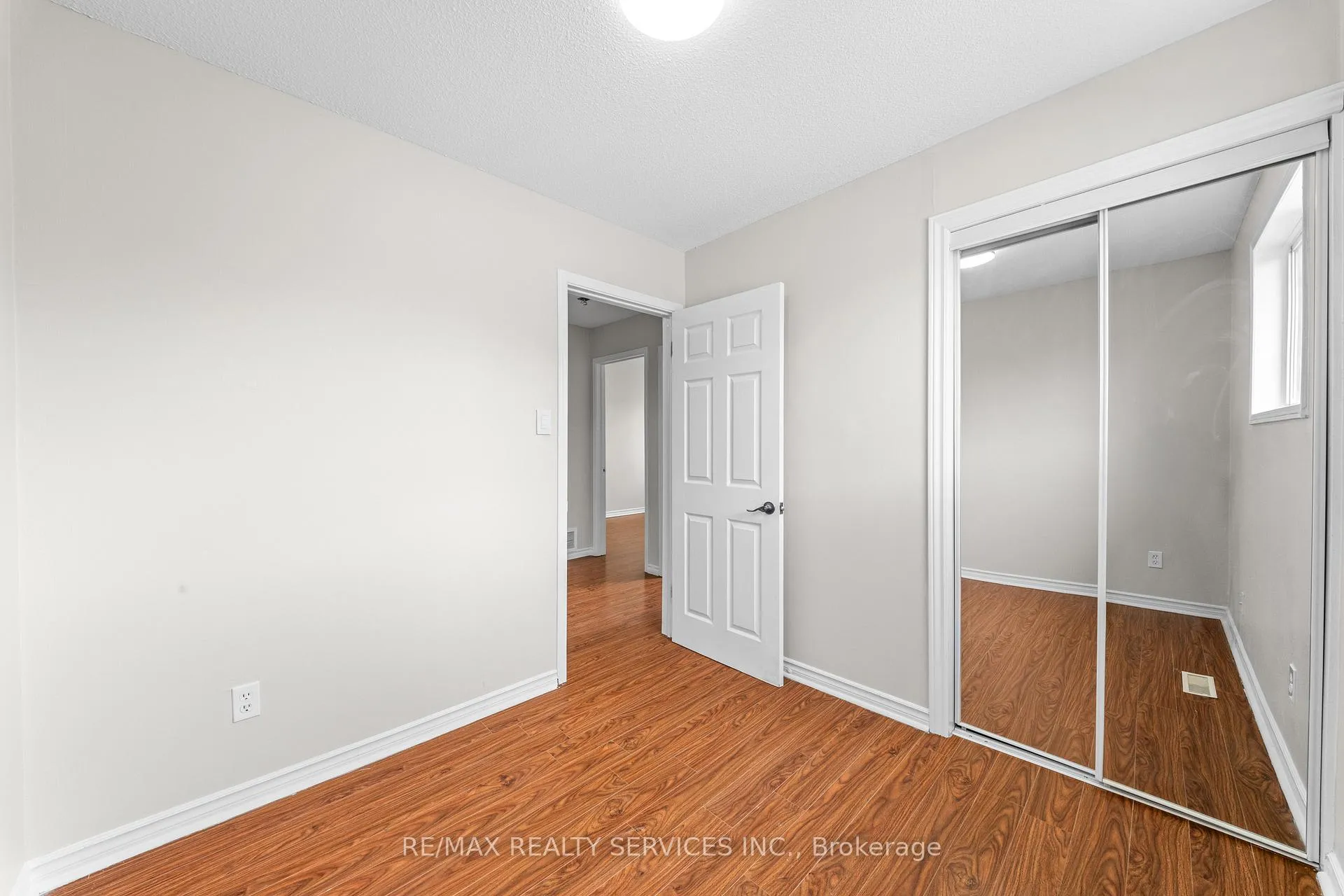 Photo 25 of 62 Horne Drive, Brampton, Brampton North — HOMEH
