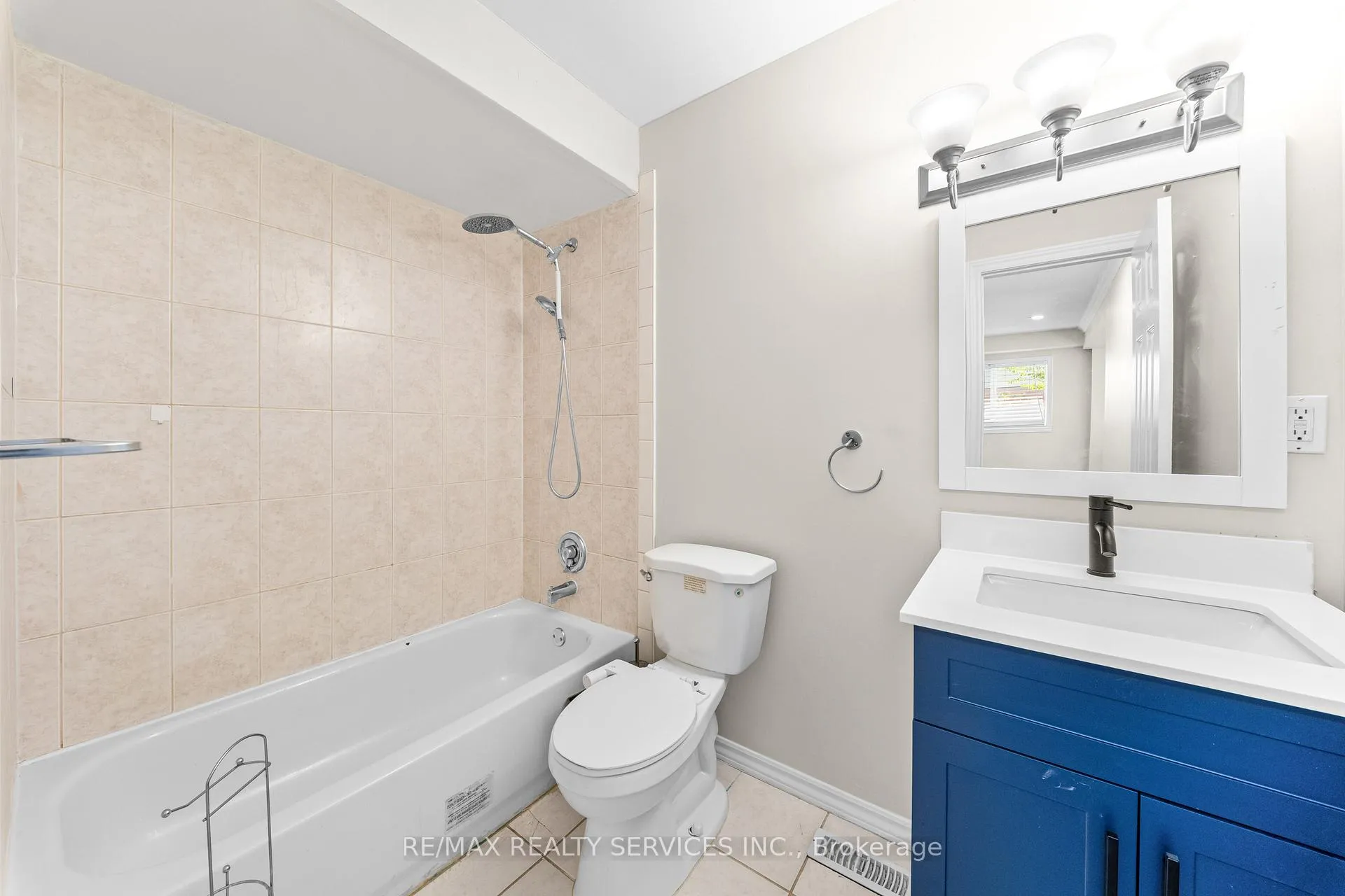 Photo 33 of 62 Horne Drive, Brampton, Brampton North — HOMEH
