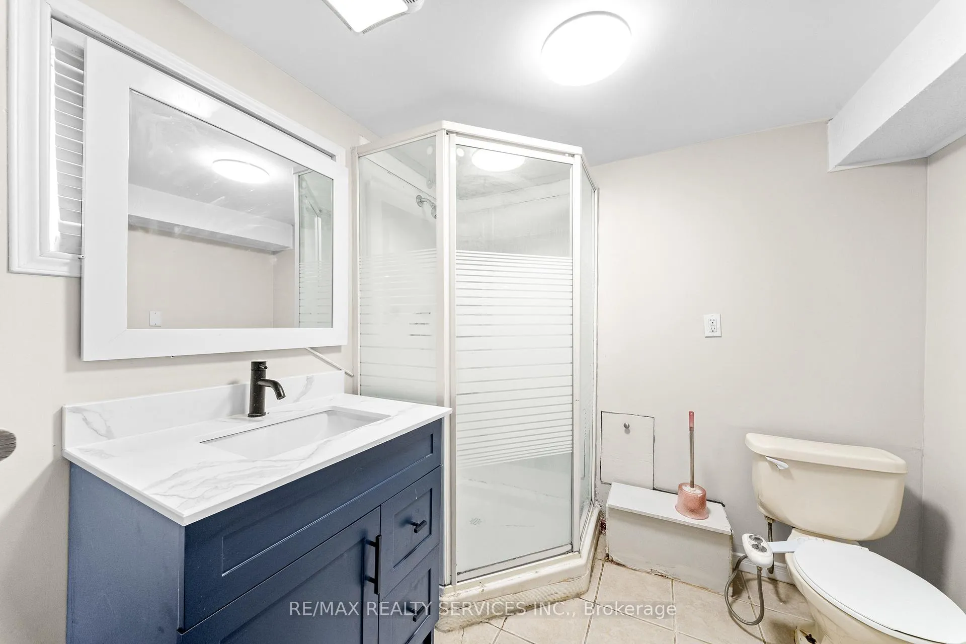 Photo 41 of 62 Horne Drive, Brampton, Brampton North — HOMEH