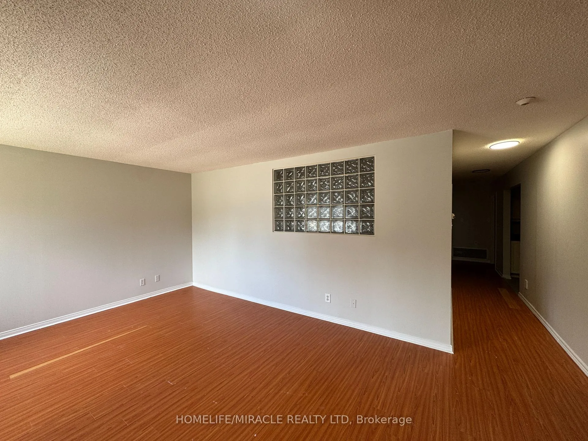 Photo 1 of Unit 3, 565 Kennedy Road, Scarborough, Kennedy Park — HOMEH