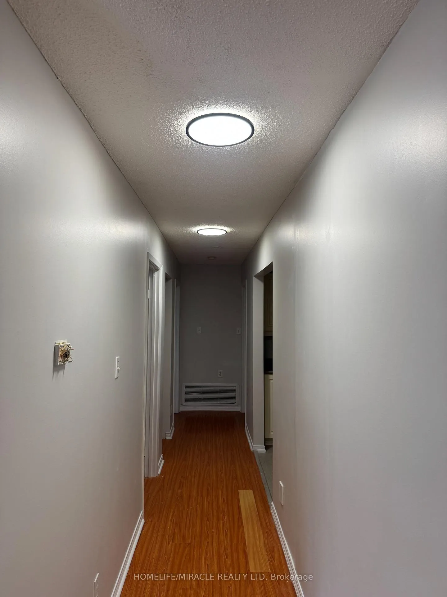 Photo 4 of Unit 3, 565 Kennedy Road, Scarborough, Kennedy Park — HOMEH