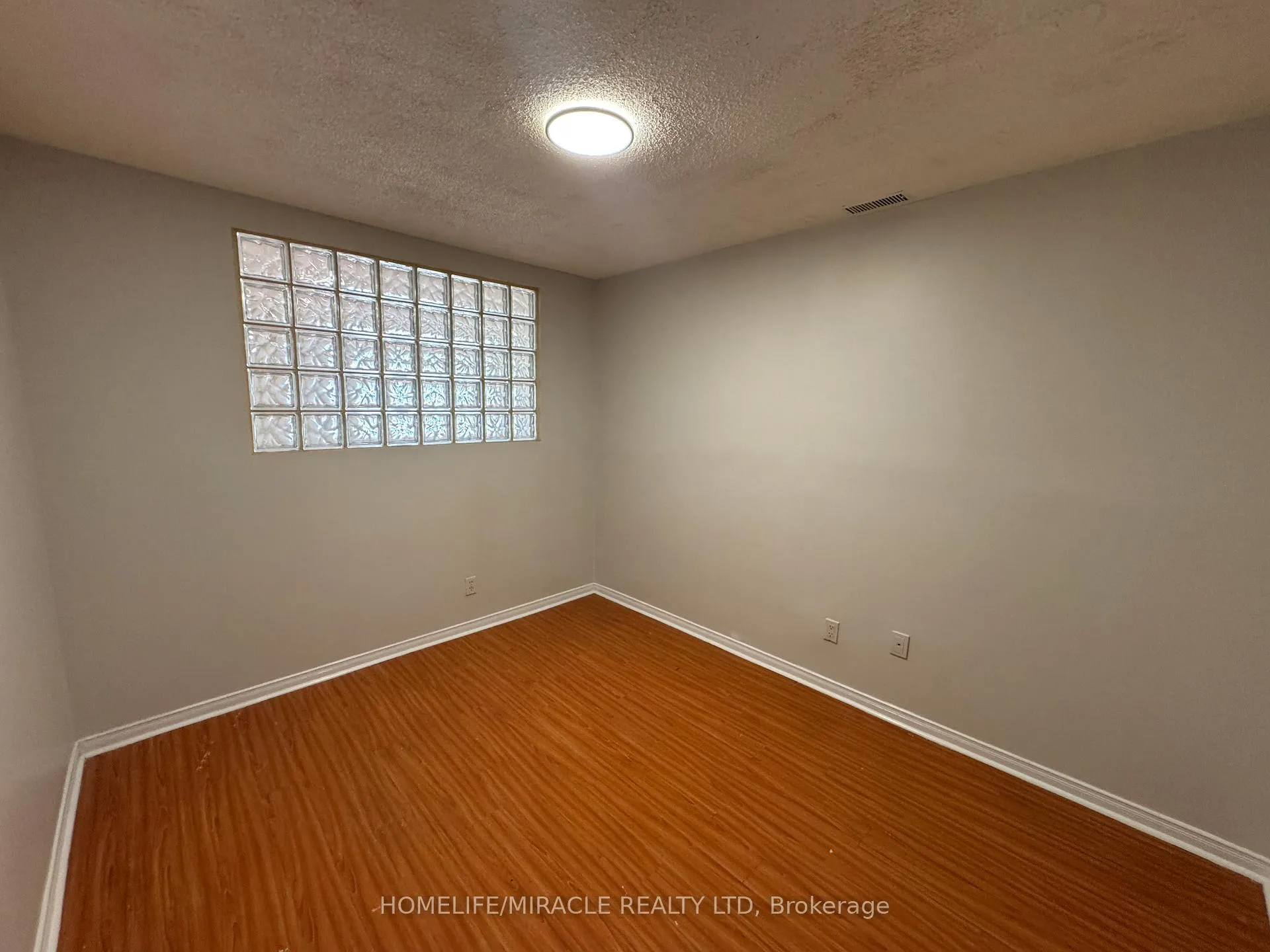 Photo 5 of Unit 3, 565 Kennedy Road, Scarborough, Kennedy Park — HOMEH
