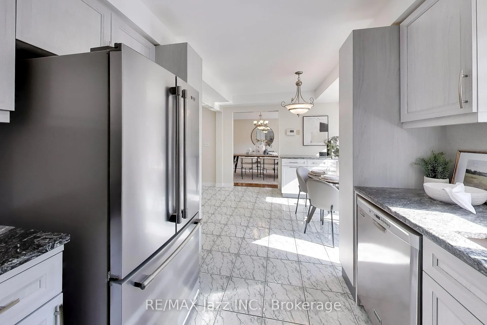 Photo 13 of 6 West Side Drive, Clarington, Bowmanville — HOMEH