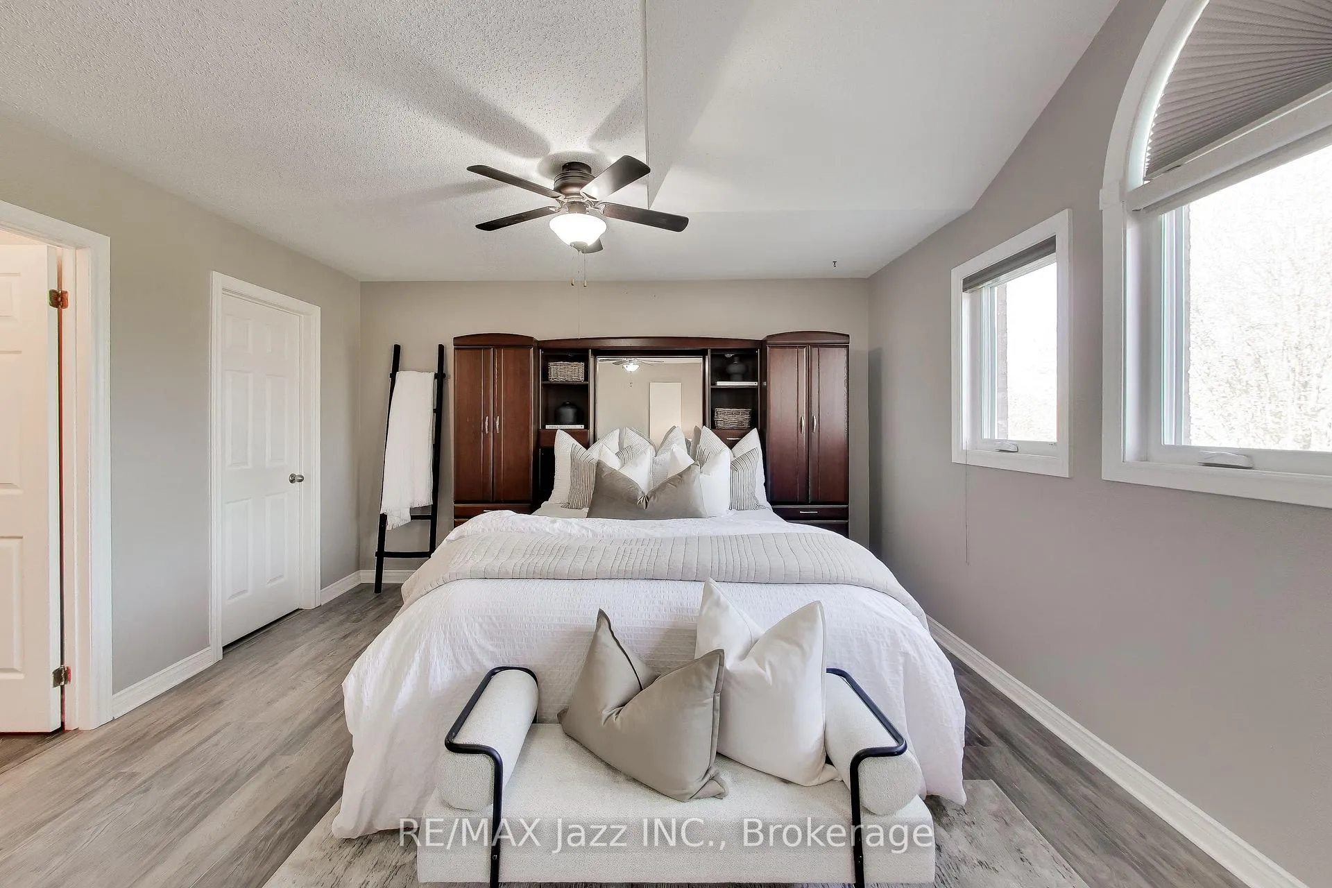 Photo 23 of 6 West Side Drive, Clarington, Bowmanville — HOMEH