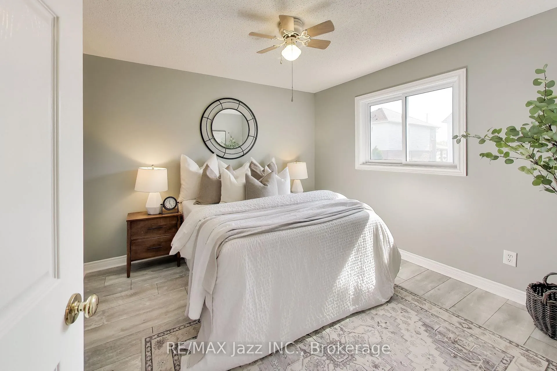 Photo 27 of 6 West Side Drive, Clarington, Bowmanville — HOMEH