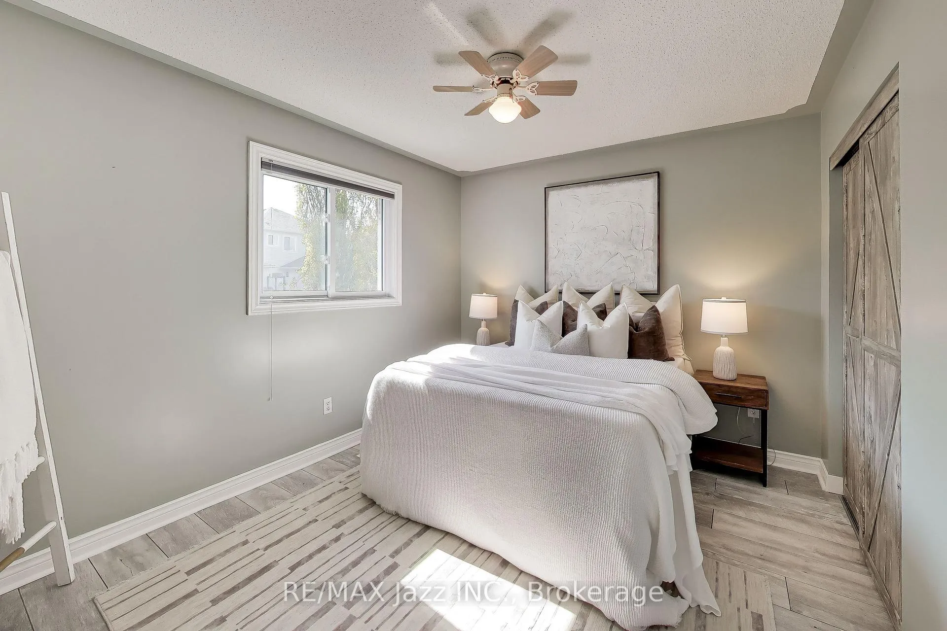 Photo 30 of 6 West Side Drive, Clarington, Bowmanville — HOMEH