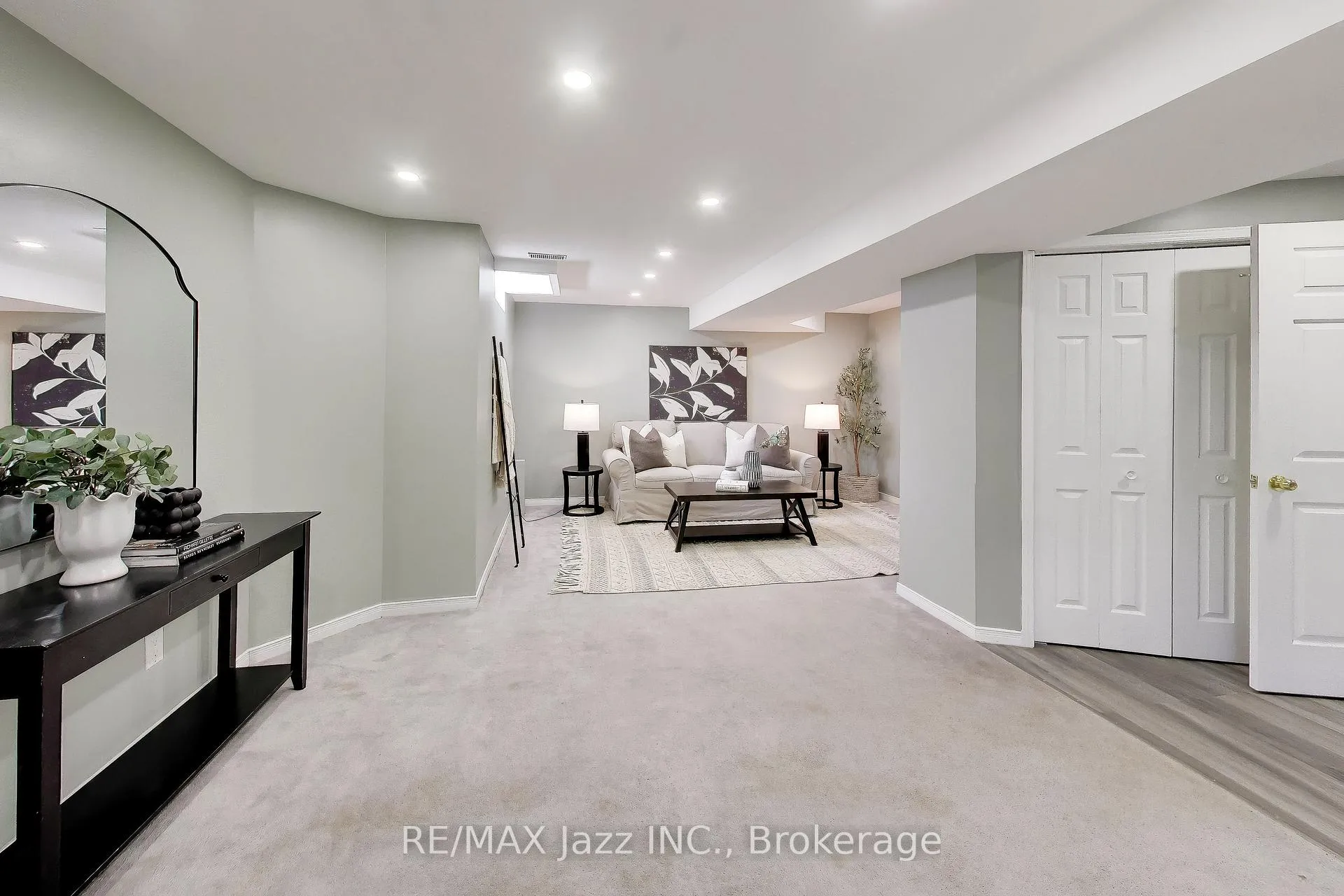 Photo 36 of 6 West Side Drive, Clarington, Bowmanville — HOMEH