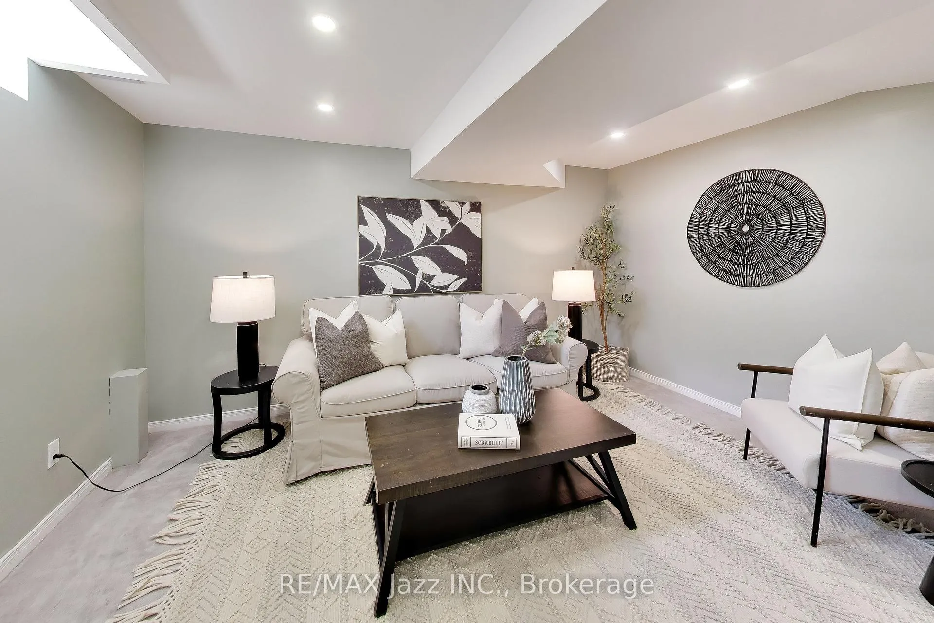 Photo 37 of 6 West Side Drive, Clarington, Bowmanville — HOMEH