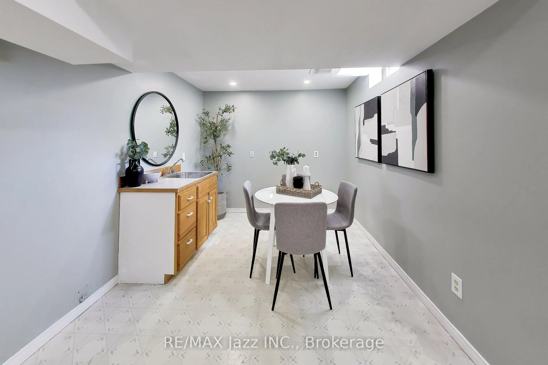 Photo 40 of 6 West Side Drive, Clarington, Bowmanville — HOMEH