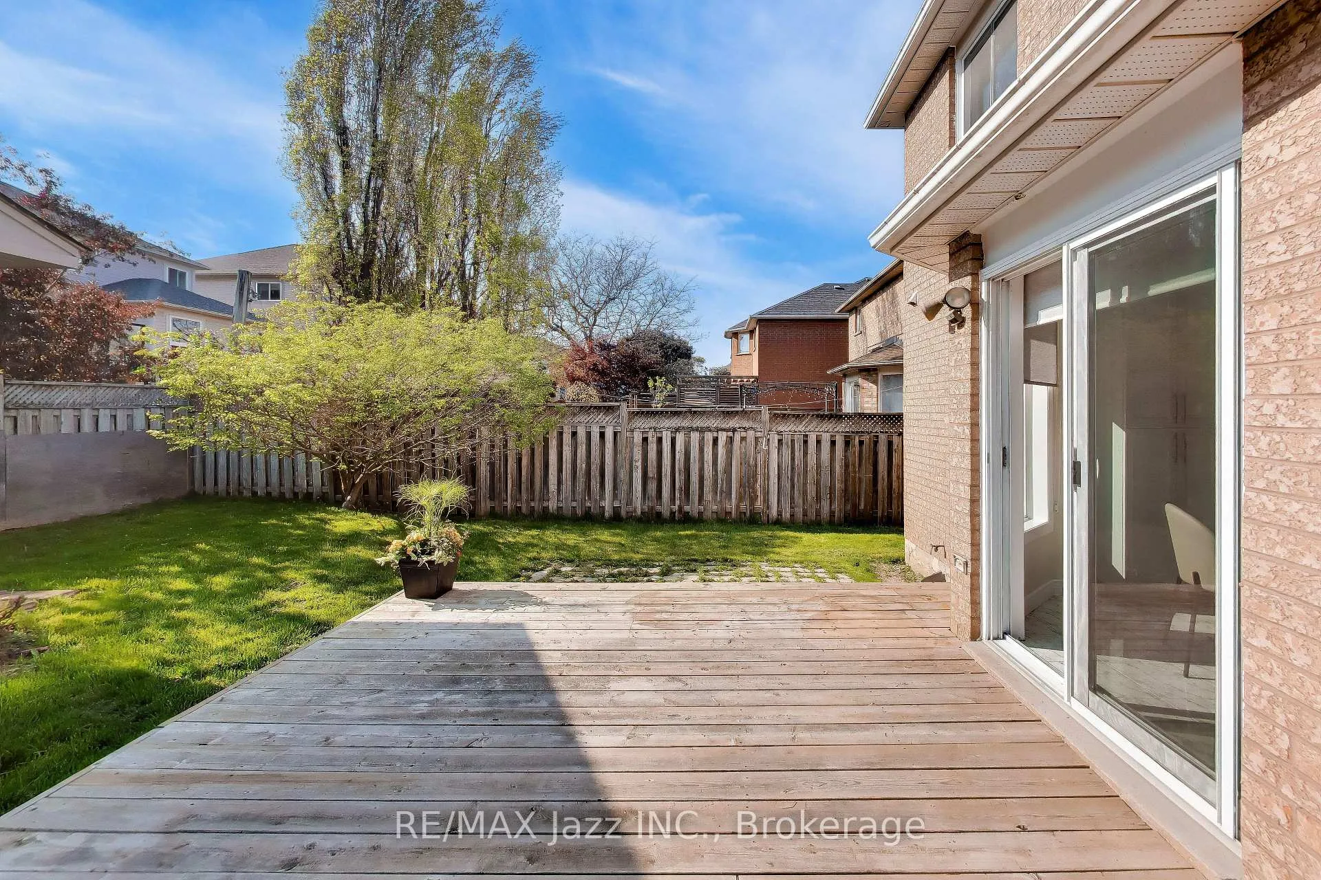 Photo 48 of 6 West Side Drive, Clarington, Bowmanville — HOMEH