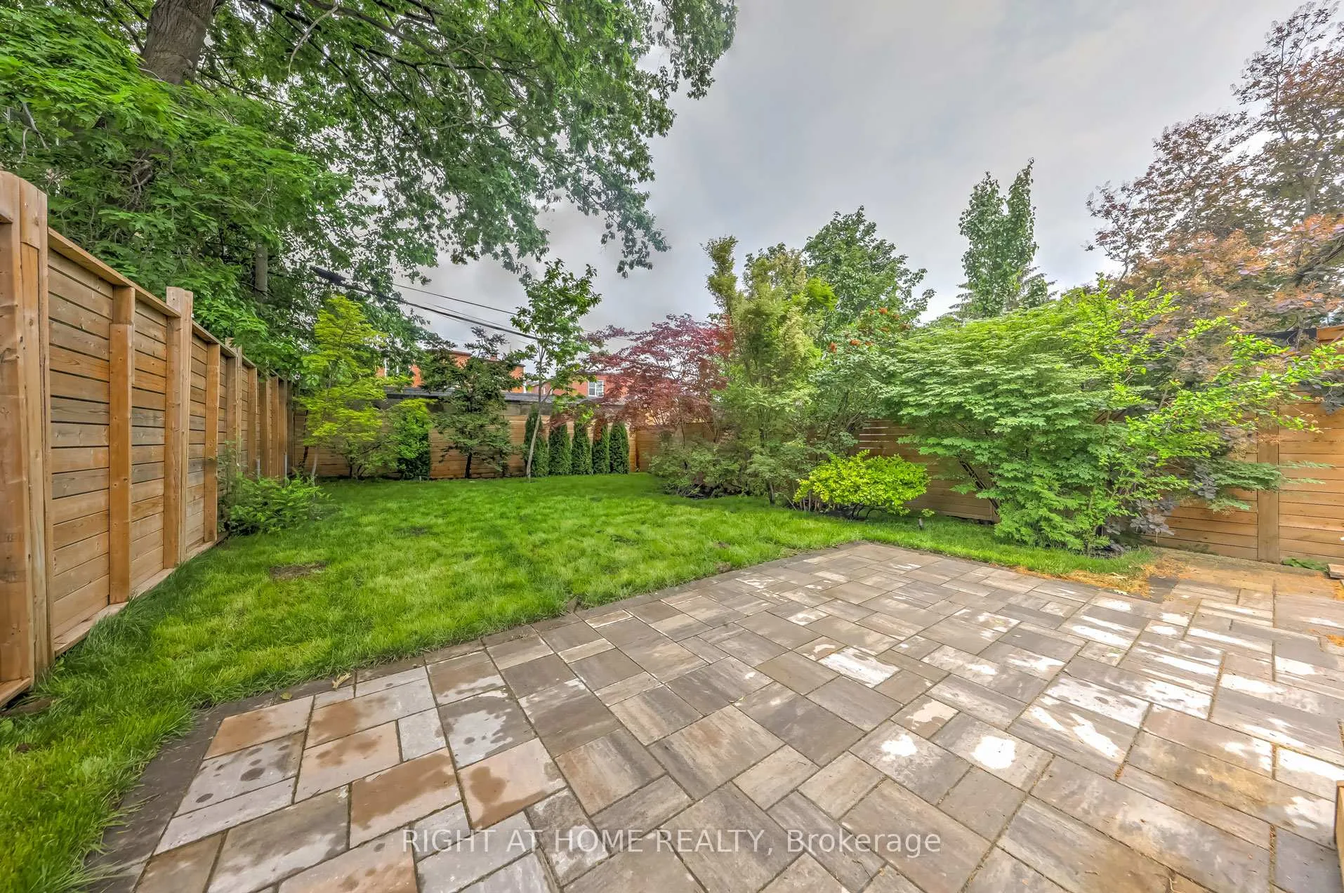 Photo 41 of 102 Parklea Drive, Toronto, Leaside — HOMEH