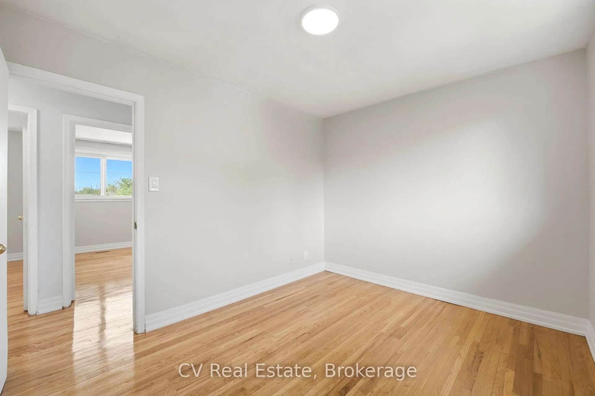 Photo 22 of Unit Upper, 27 Bellegrade Court, North York, Humbermede — HOMEH