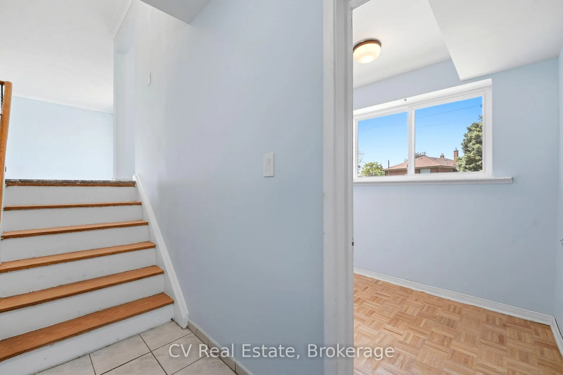 Photo 23 of Unit Upper, 27 Bellegrade Court, North York, Humbermede — HOMEH