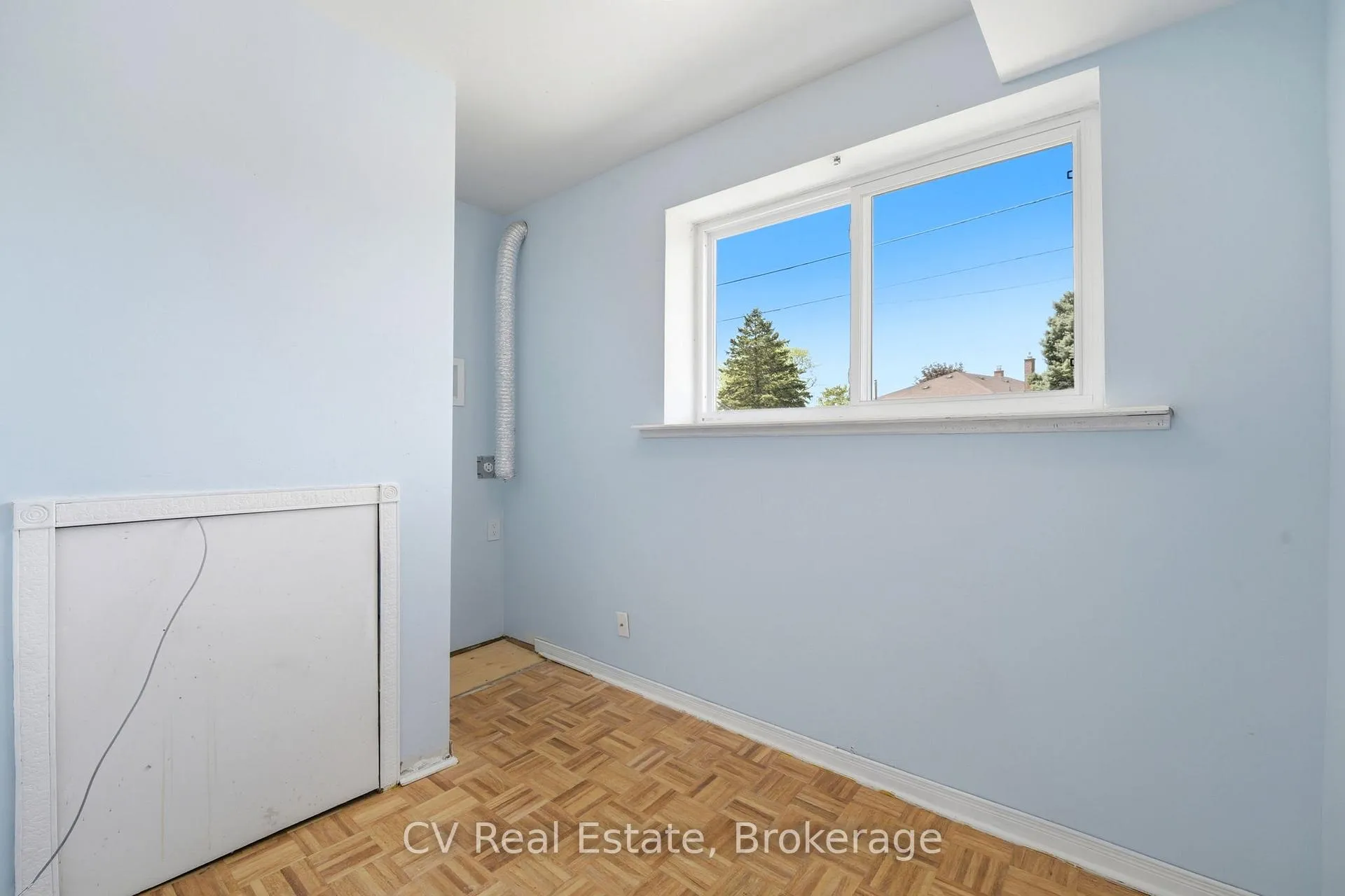 Photo 24 of Unit Upper, 27 Bellegrade Court, North York, Humbermede — HOMEH