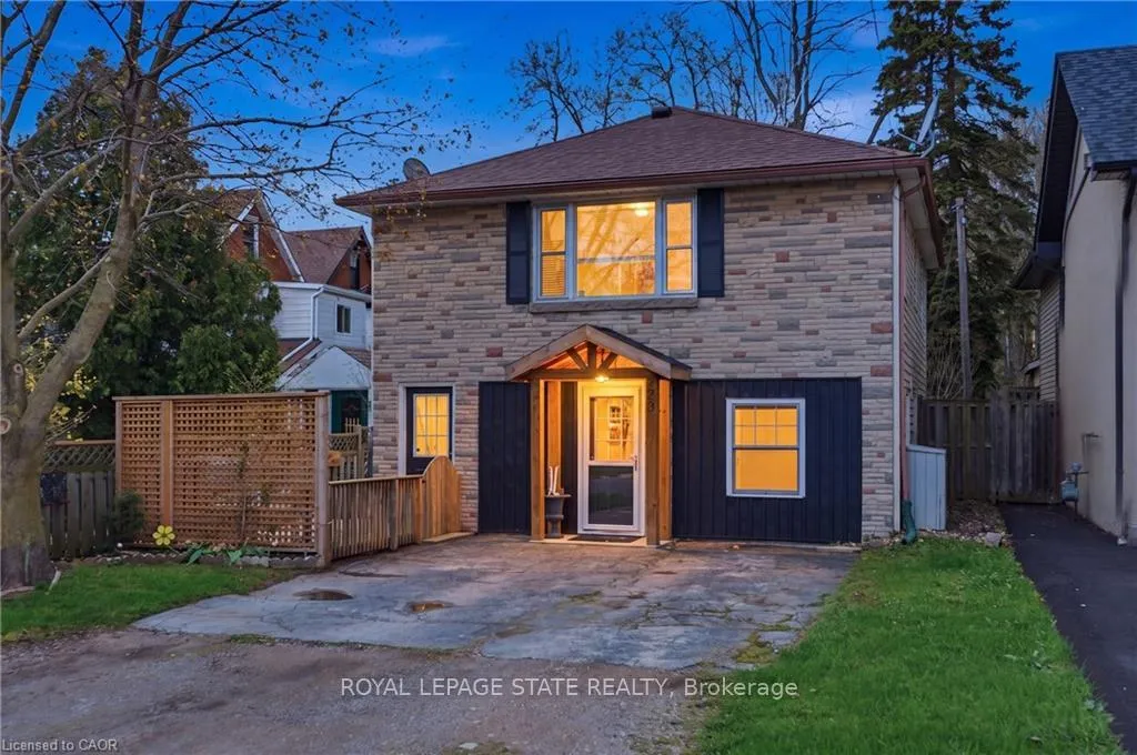 Photo 8 of 20 Peel Street S, Hamilton, Dundas — HOMEH