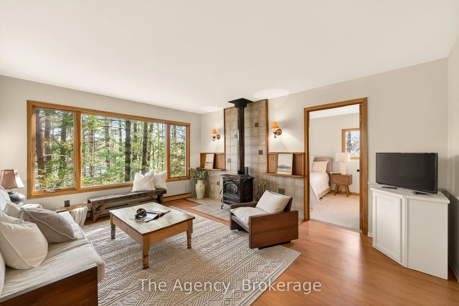 Photo 10 of 21 Redwing Drive S, Gravenhurst, Muskoka (S) — HOMEH