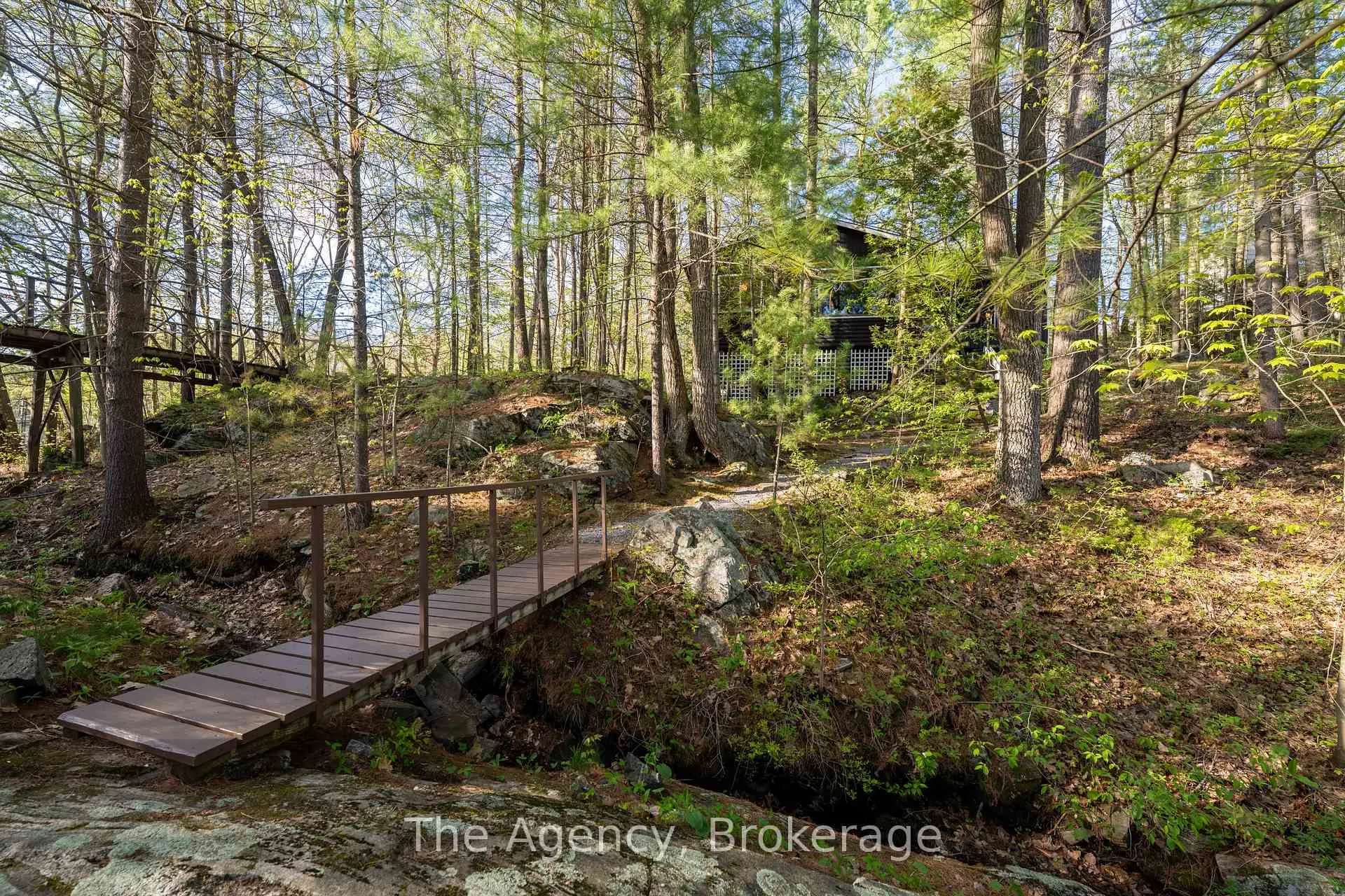 Photo 43 of 21 Redwing Drive S, Gravenhurst, Muskoka (S) — HOMEH