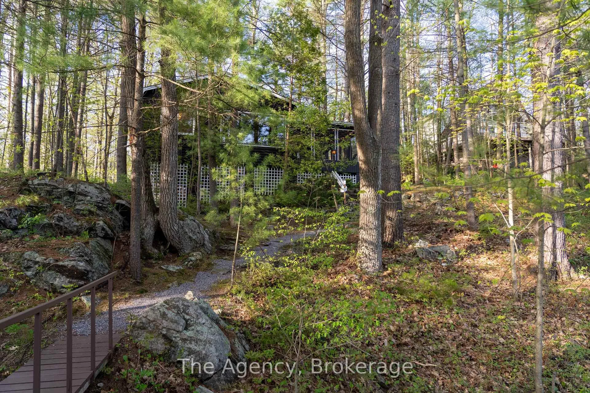 Photo 46 of 21 Redwing Drive S, Gravenhurst, Muskoka (S) — HOMEH