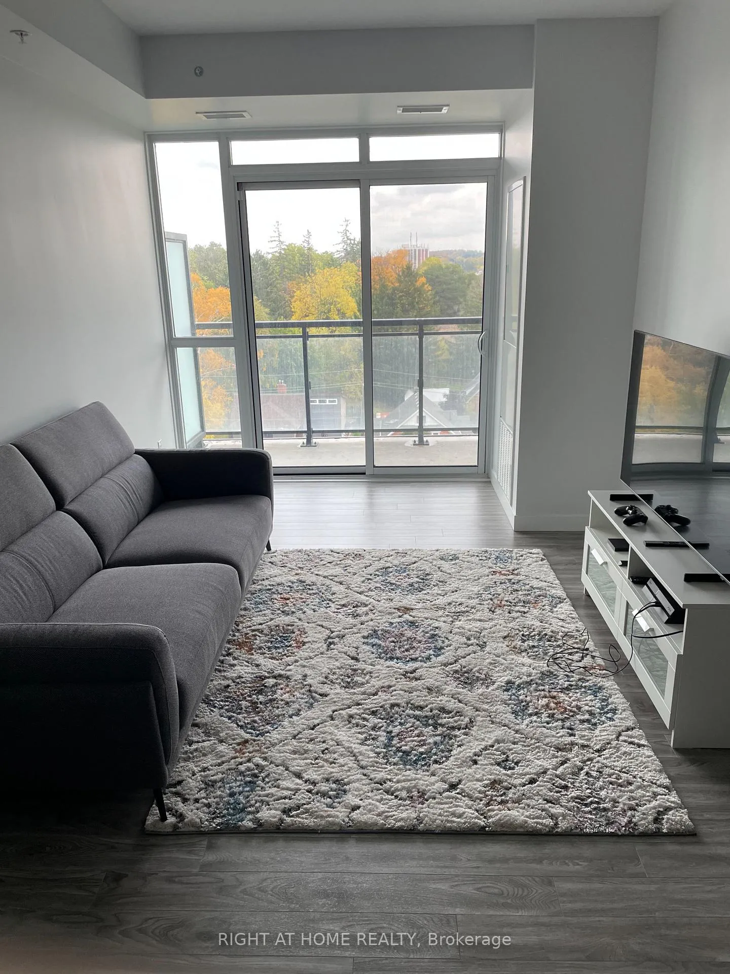 Photo 3 of Unit 711, 128 King Street N, Waterloo, Downtown Waterloo — HOMEH