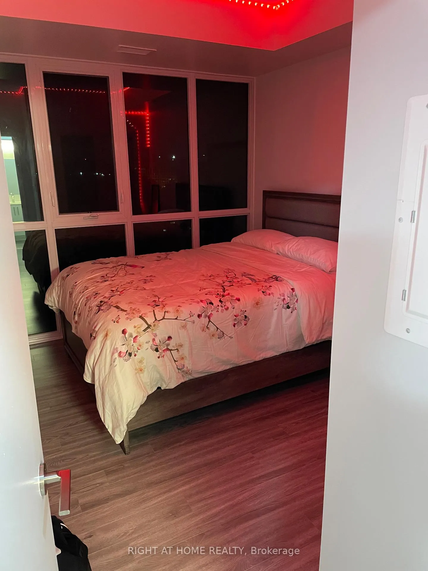 Photo 5 of Unit 711, 128 King Street N, Waterloo, Downtown Waterloo — HOMEH