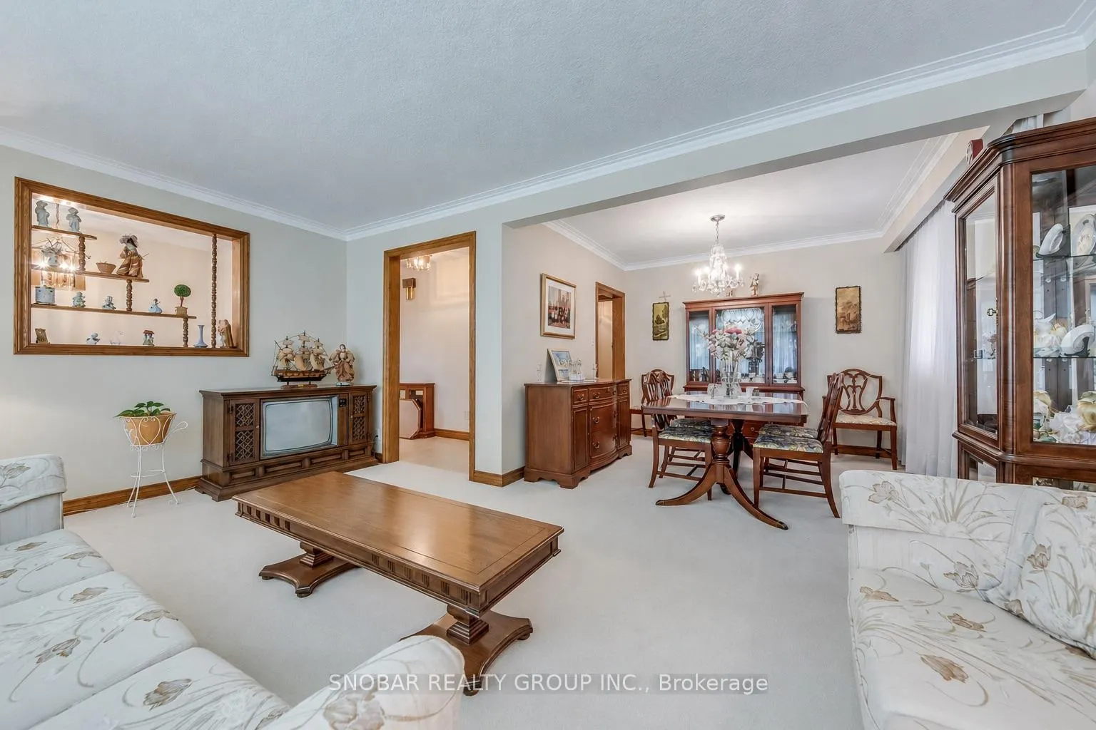 Photo 6 of 22 Norgrove Crescent, Etobicoke, Willowridge-Martingrove-Richview — HOMEH
