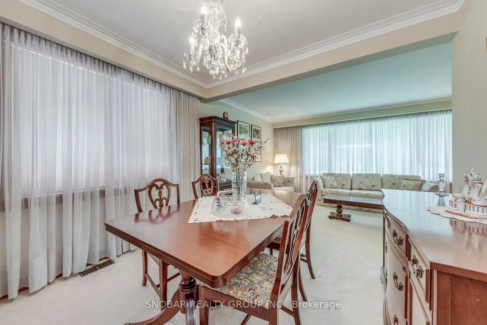 Photo 8 of 22 Norgrove Crescent, Etobicoke, Willowridge-Martingrove-Richview — HOMEH
