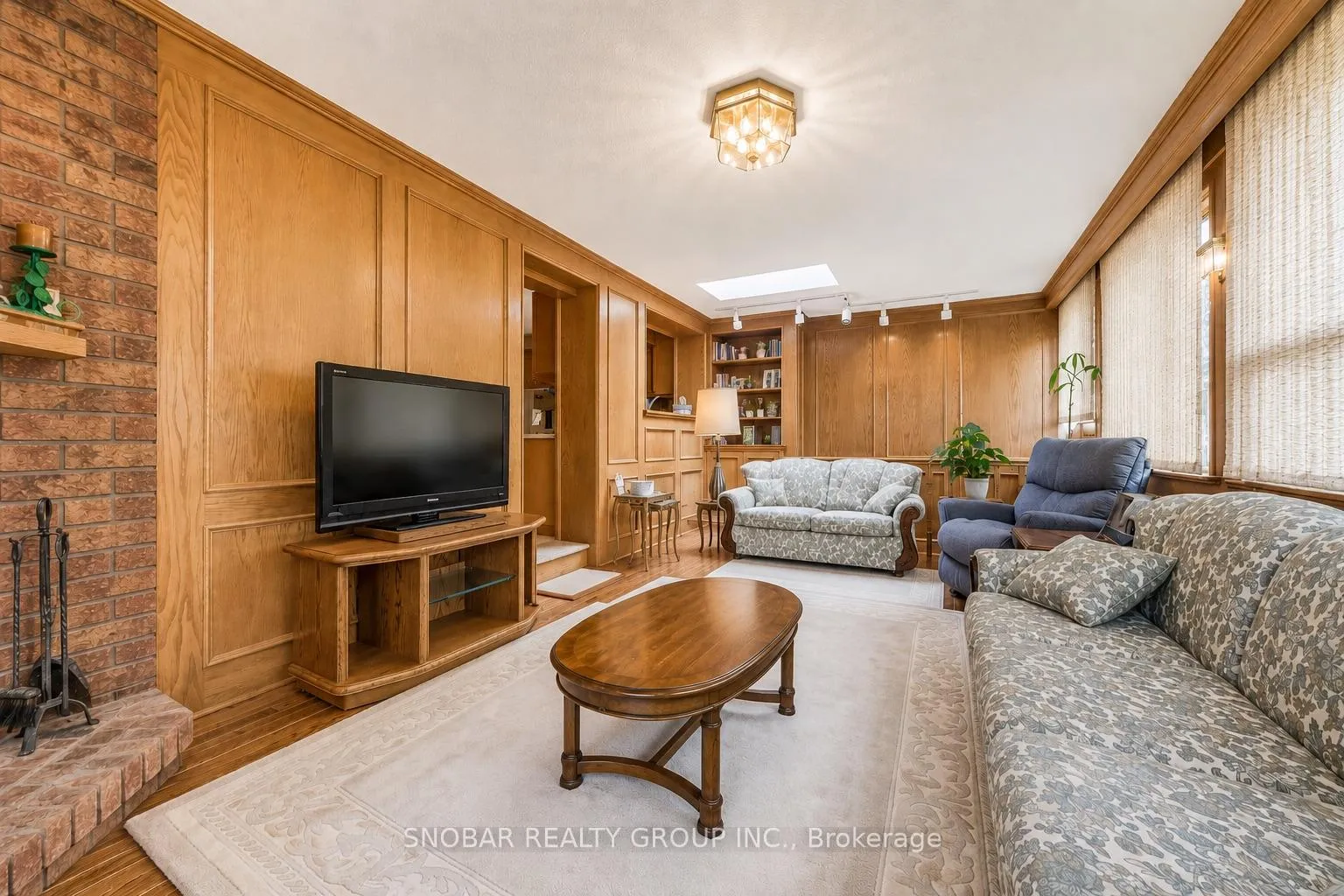 Photo 13 of 22 Norgrove Crescent, Etobicoke, Willowridge-Martingrove-Richview — HOMEH