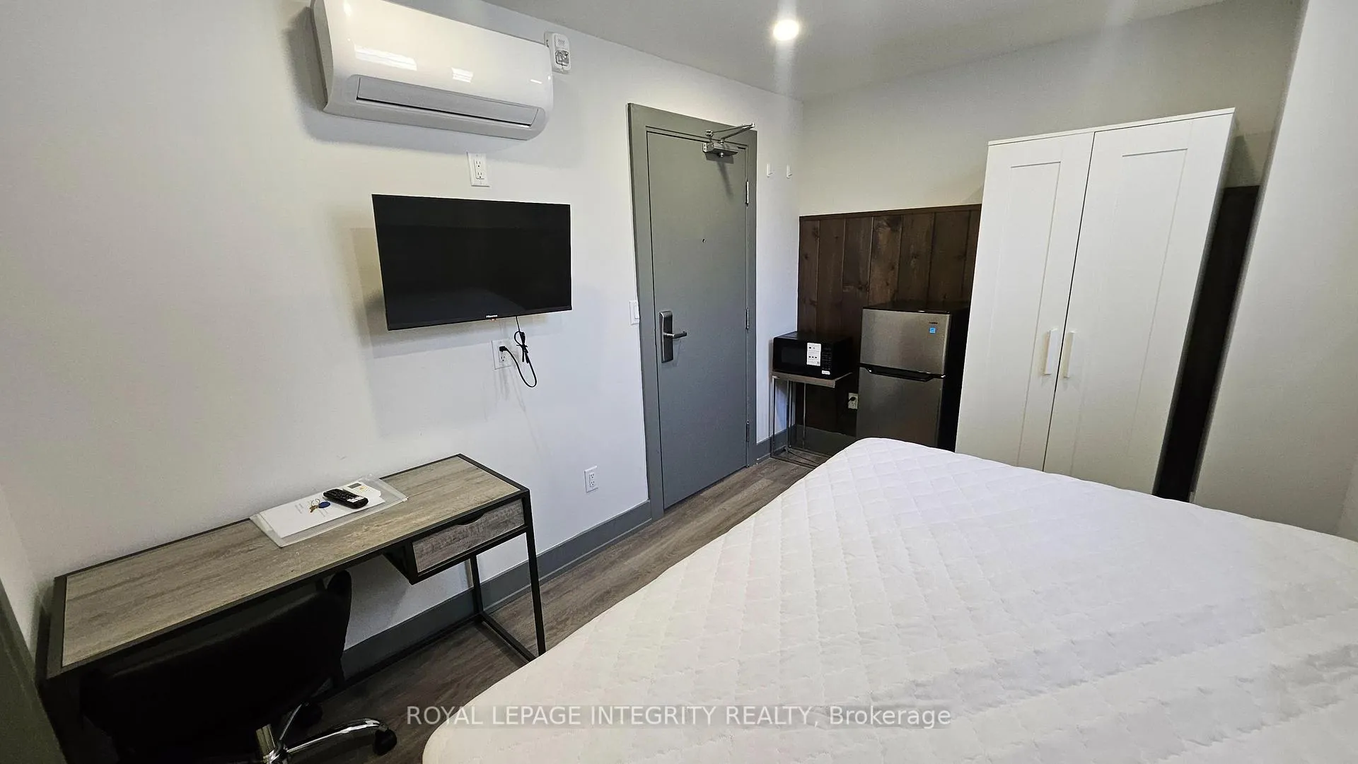 Photo 4 of Unit S06, 61 Parent Avenue, Ottawa, Lower Town/Byward Market — HOMEH
