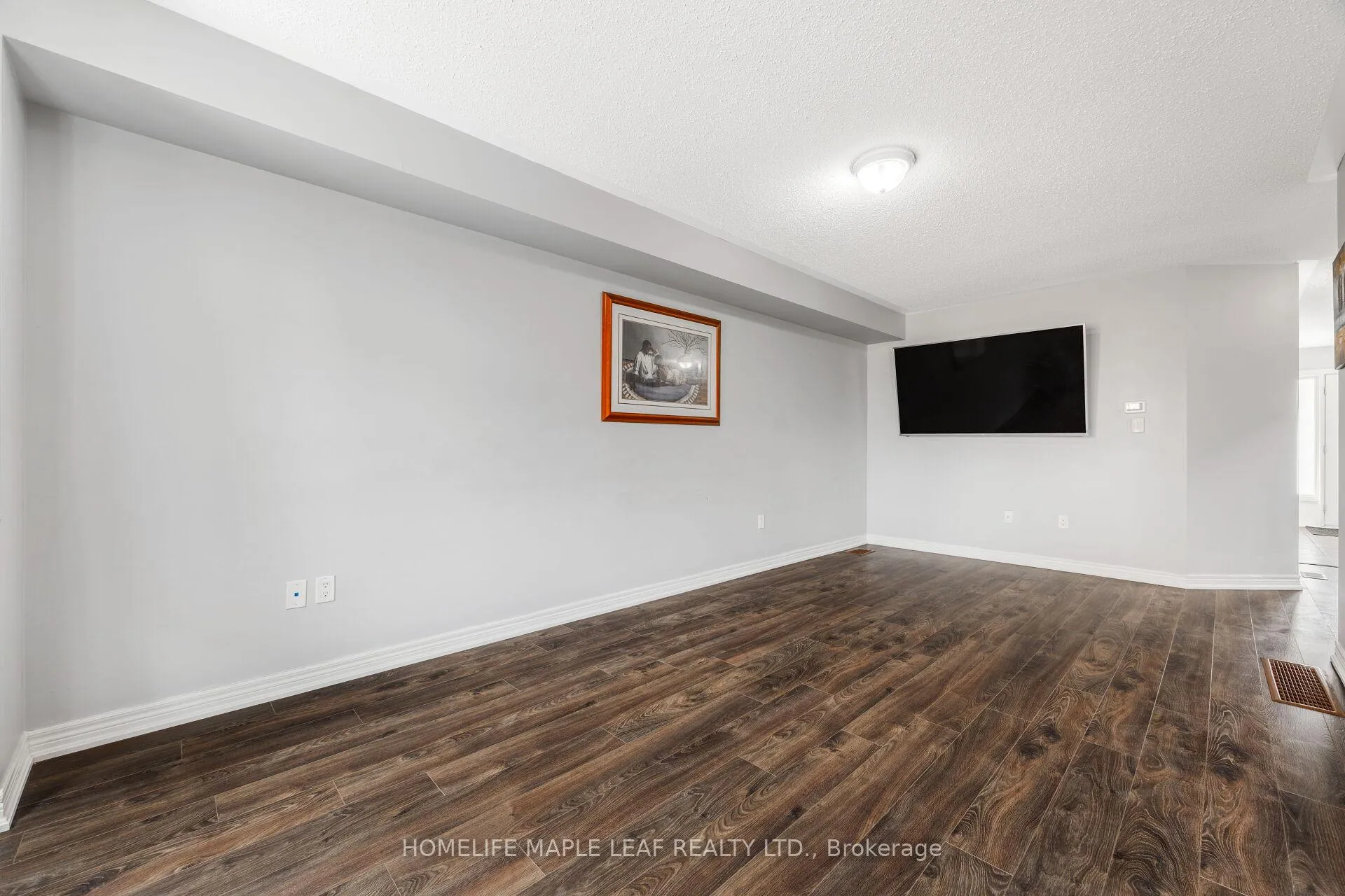 Photo 11 of 756 Cook Crescent, Shelburne — HOMEH