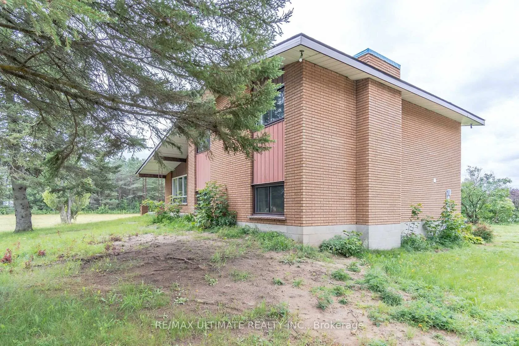 Photo 2 of 321 Warrington Road, Clearview, Stayner — HOMEH