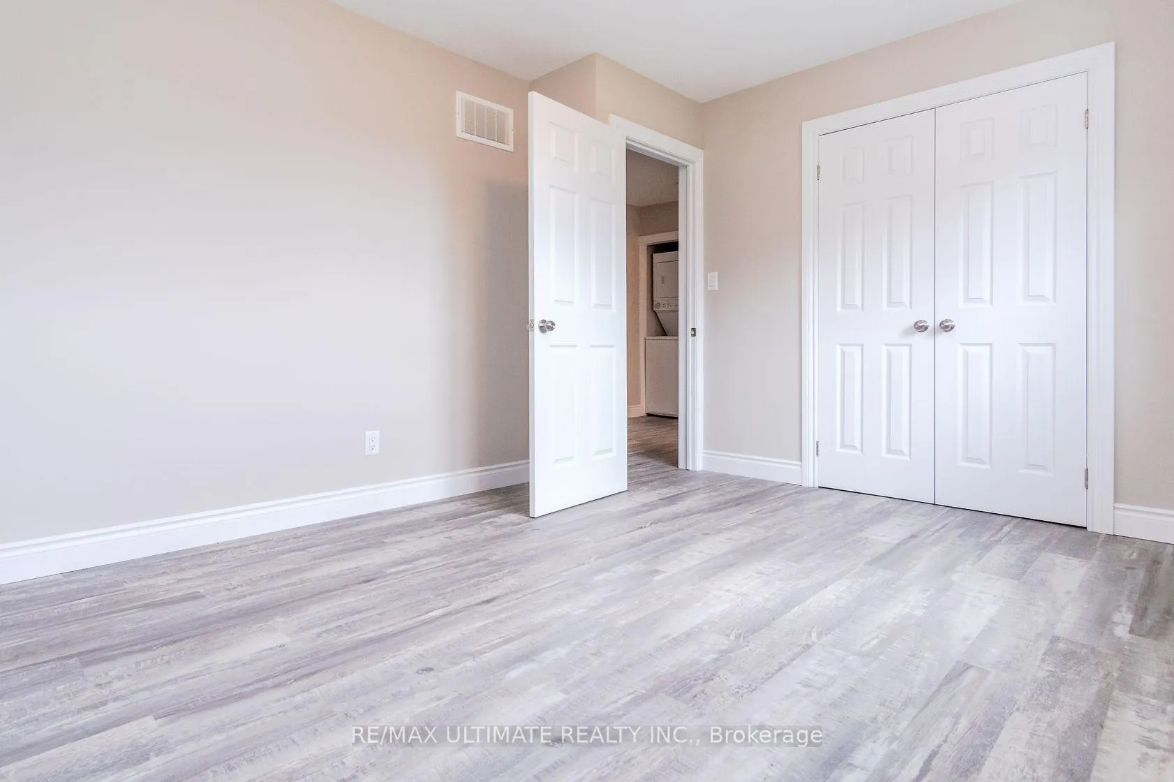 Photo 5 of 321 Warrington Road, Clearview, Stayner — HOMEH