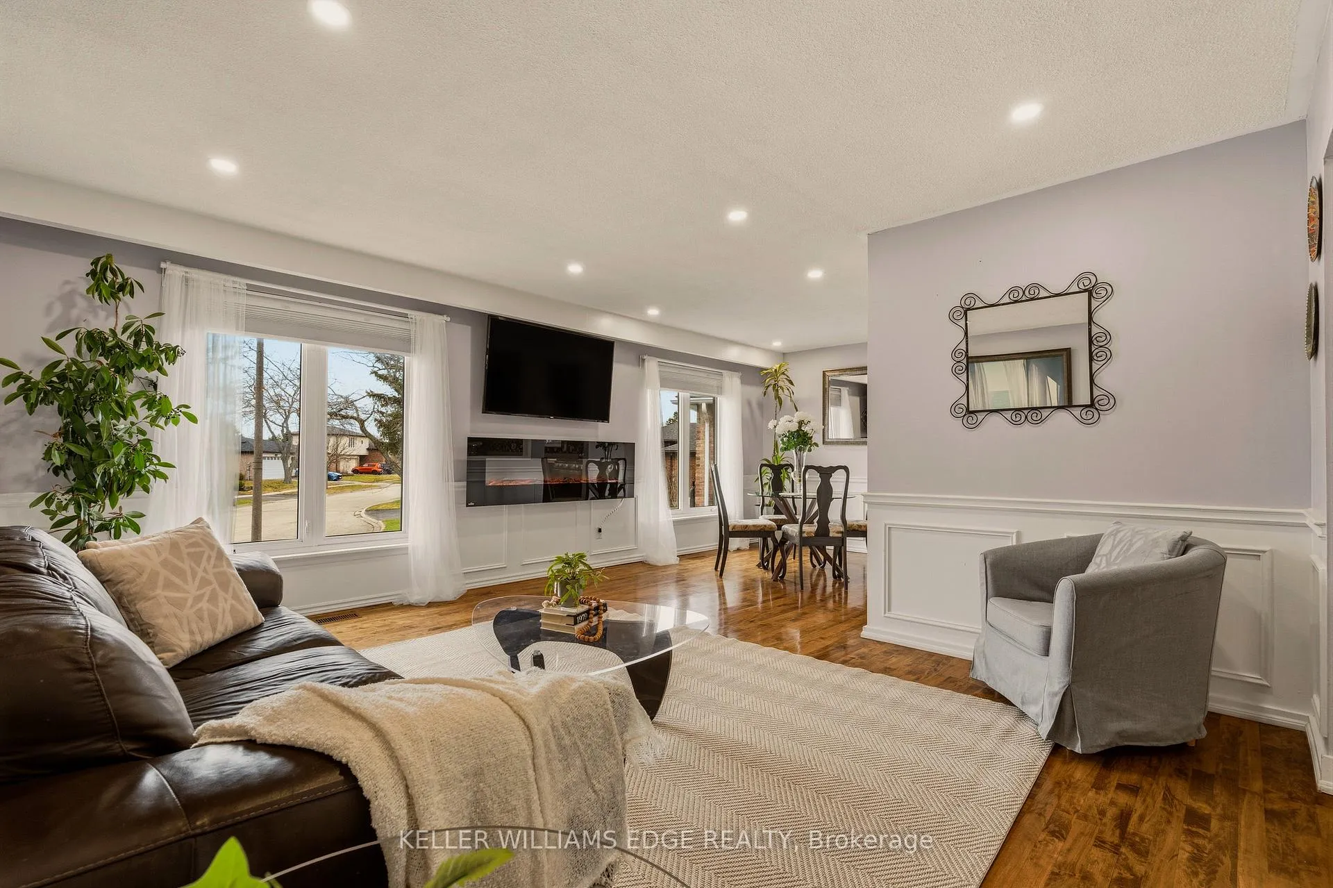 Photo 1 of 21 Milverton Close, Hamilton, Waterdown — HOMEH