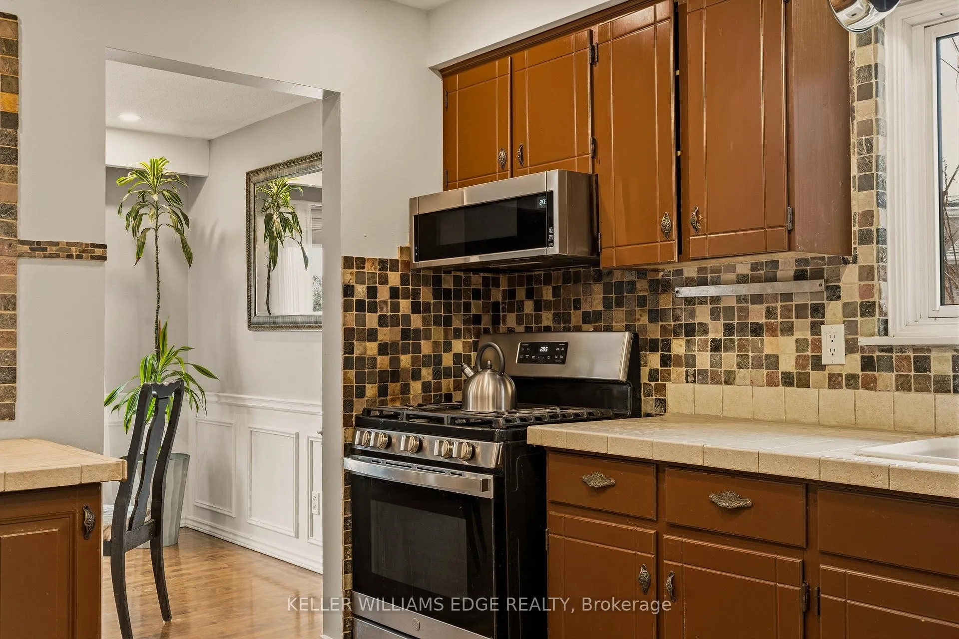 Photo 14 of 21 Milverton Close, Hamilton, Waterdown — HOMEH