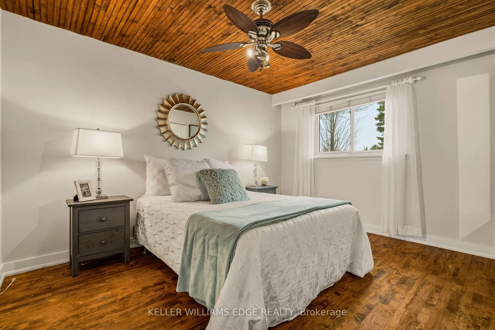 Photo 16 of 21 Milverton Close, Hamilton, Waterdown — HOMEH