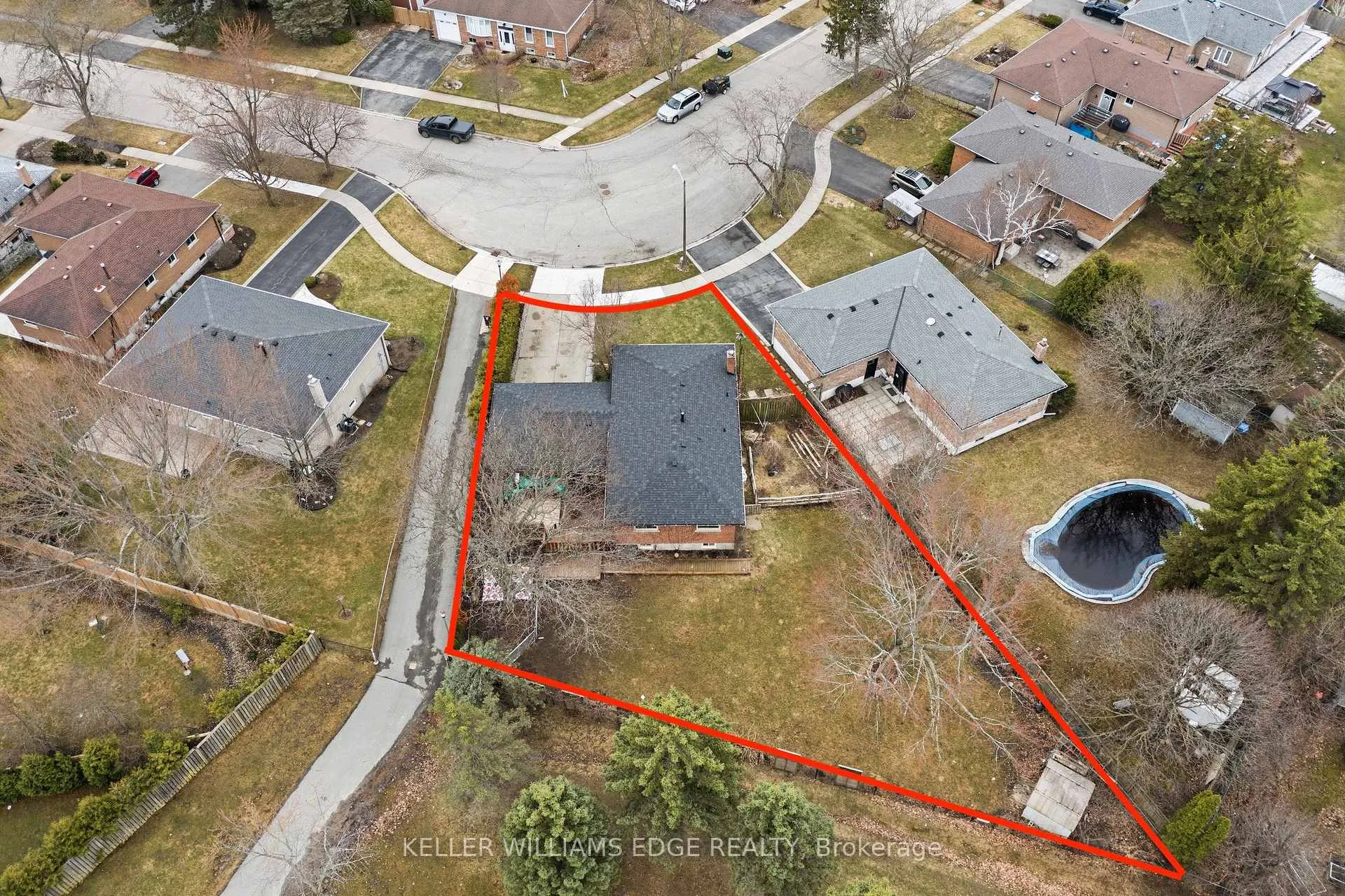 Photo 36 of 21 Milverton Close, Hamilton, Waterdown — HOMEH