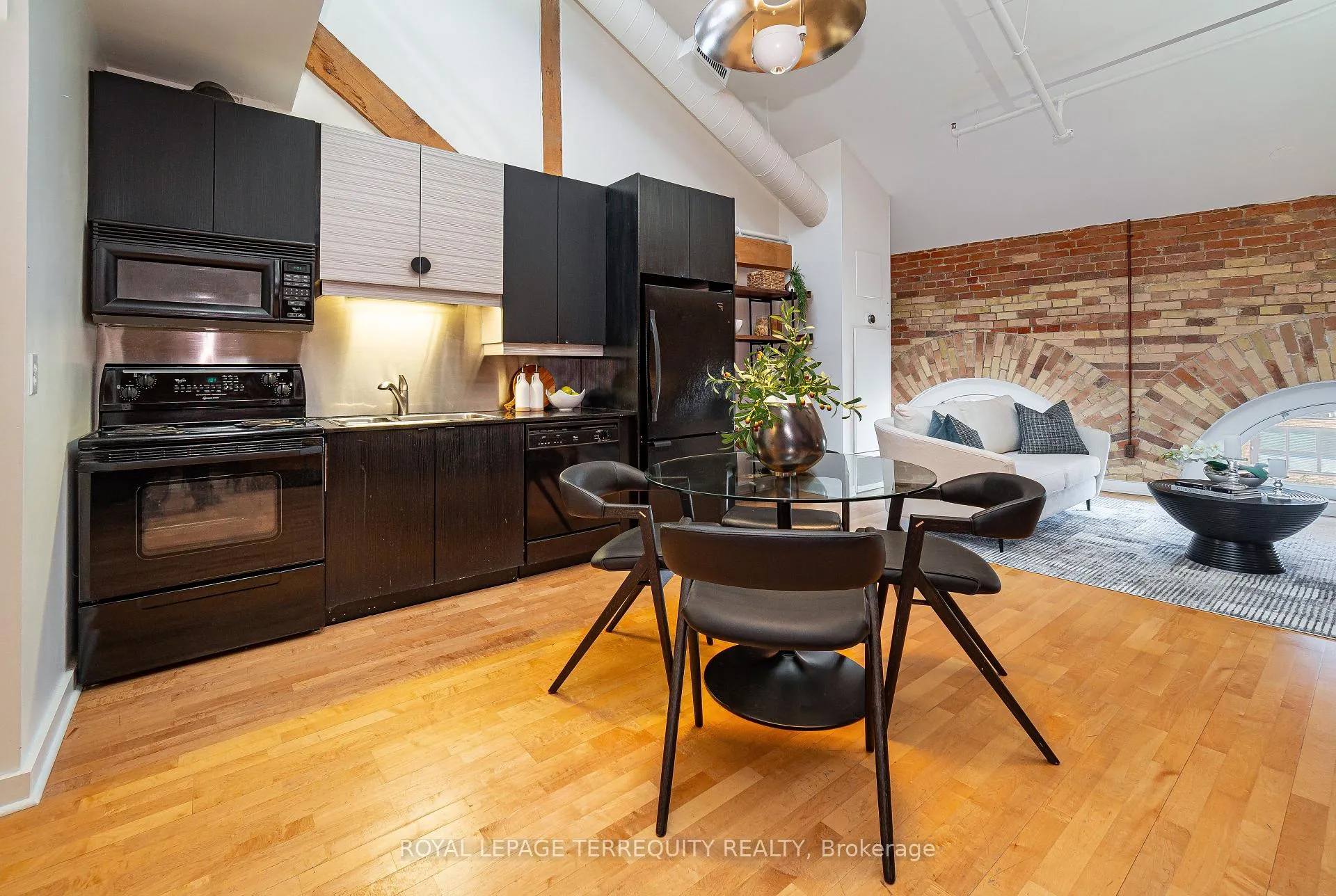 Photo 5 of Unit 409, 81A Front Street E, Toronto, Waterfront Communities — HOMEH