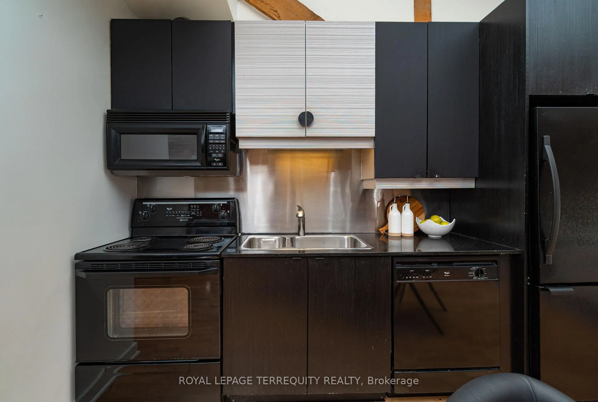 Photo 6 of Unit 409, 81A Front Street E, Toronto, Waterfront Communities — HOMEH