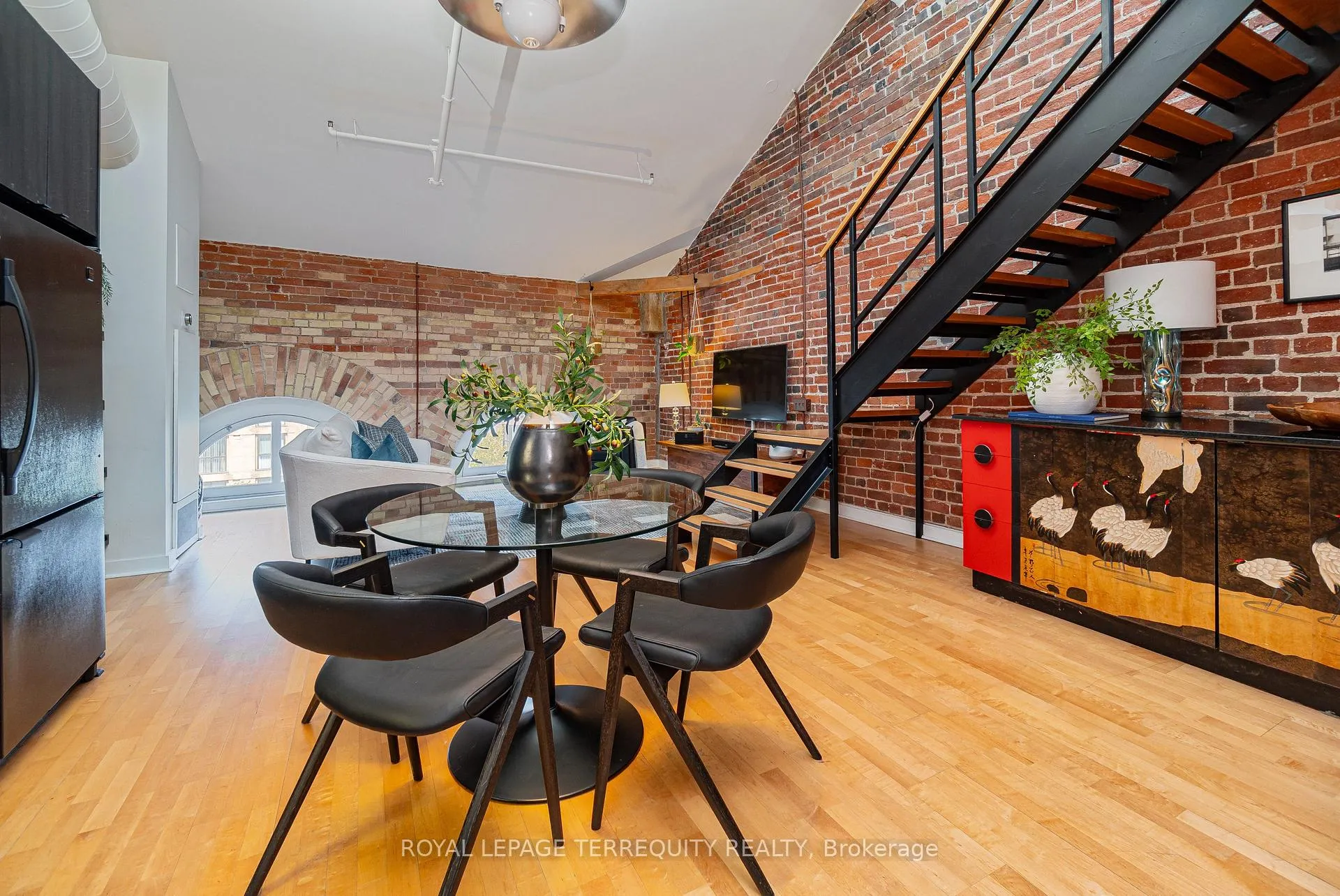 Photo 7 of Unit 409, 81A Front Street E, Toronto, Waterfront Communities — HOMEH