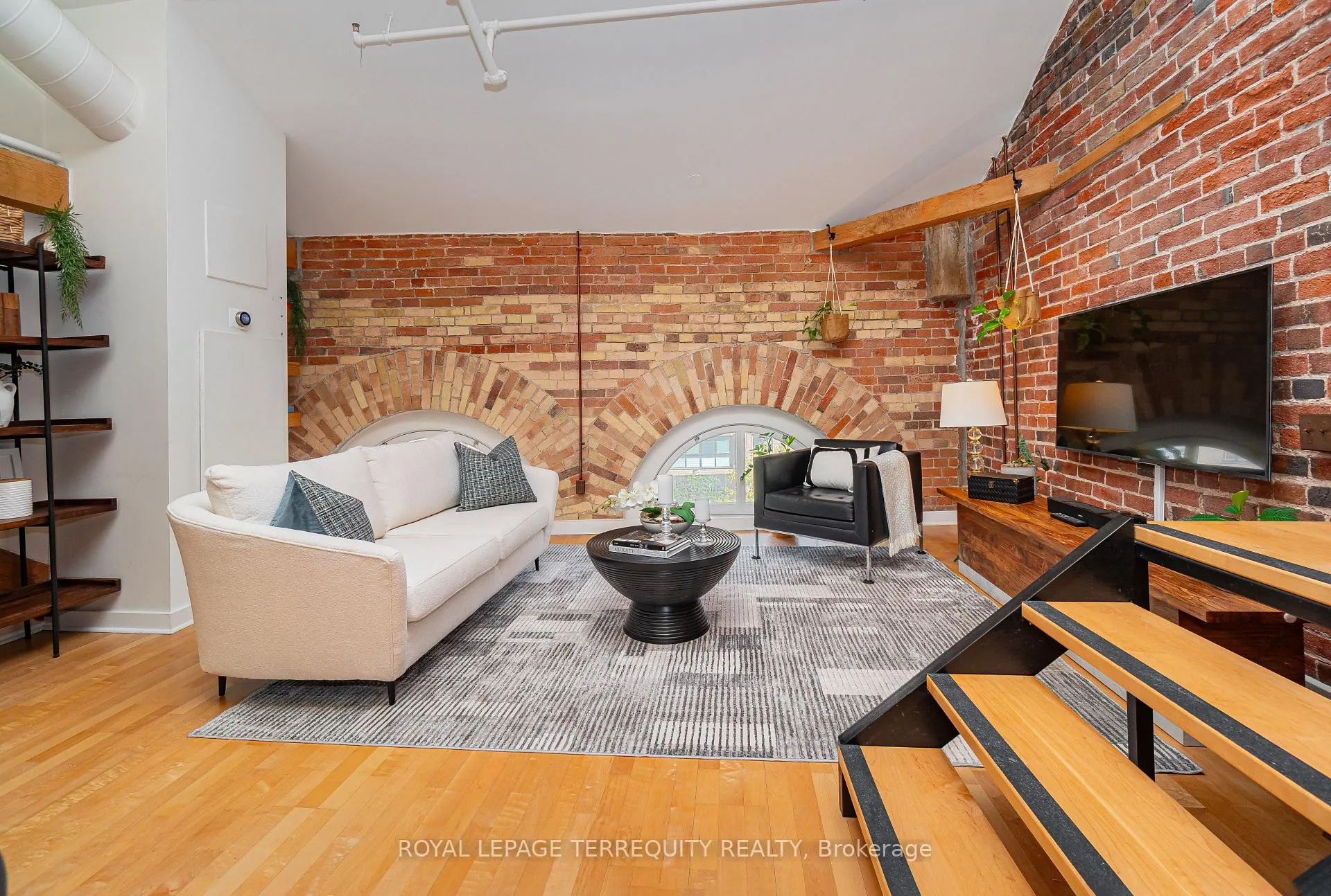 Photo 9 of Unit 409, 81A Front Street E, Toronto, Waterfront Communities — HOMEH