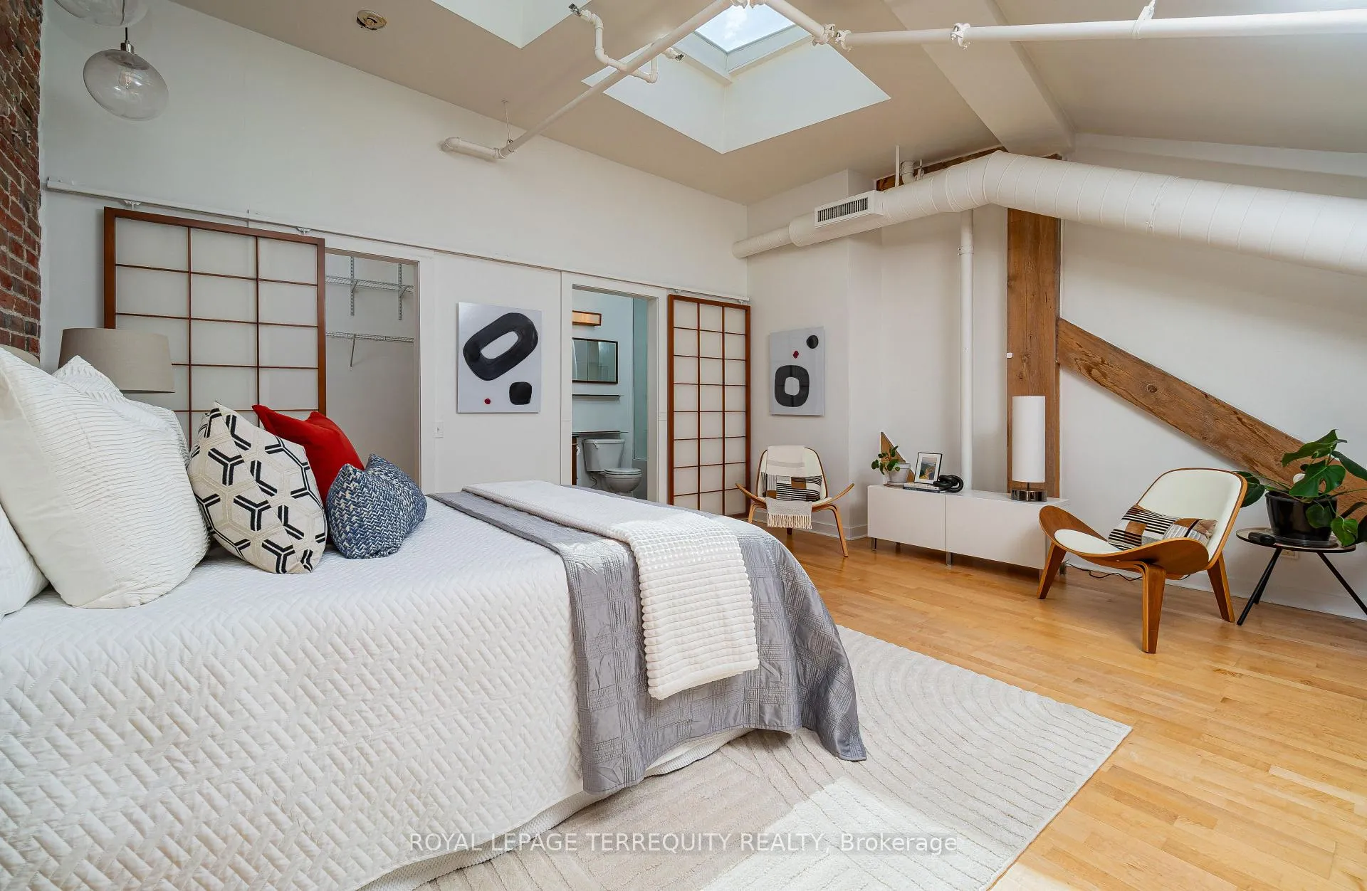 Photo 15 of Unit 409, 81A Front Street E, Toronto, Waterfront Communities — HOMEH