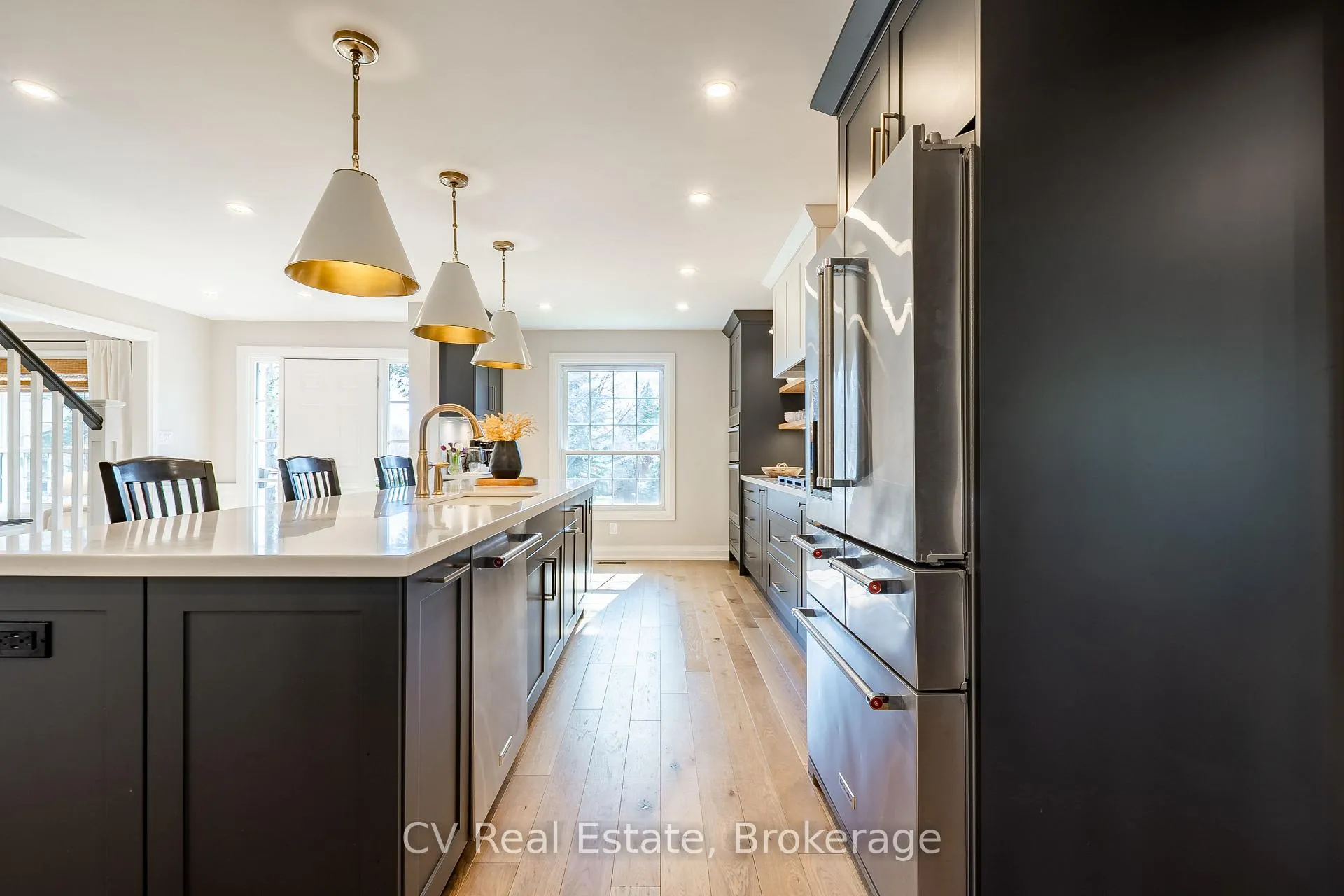 Photo 10 of 1149 Crofton Way, Burlington, Tyandaga — HOMEH