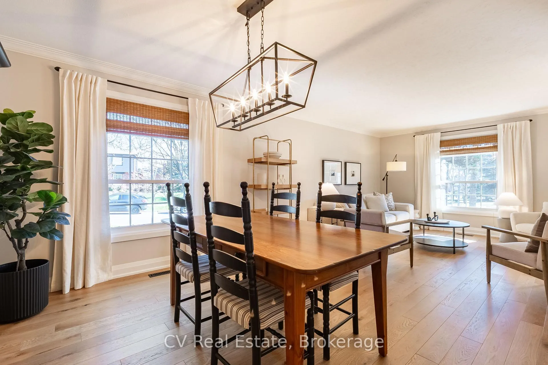 Photo 24 of 1149 Crofton Way, Burlington, Tyandaga — HOMEH