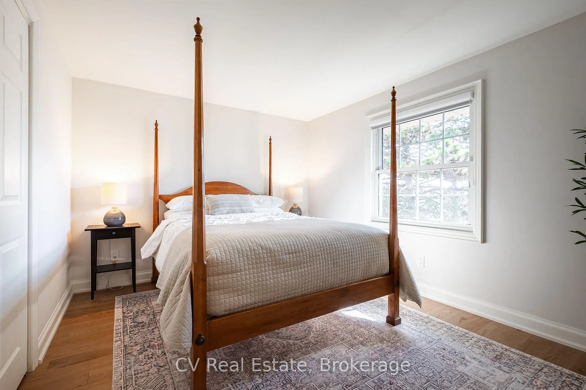 Photo 28 of 1149 Crofton Way, Burlington, Tyandaga — HOMEH
