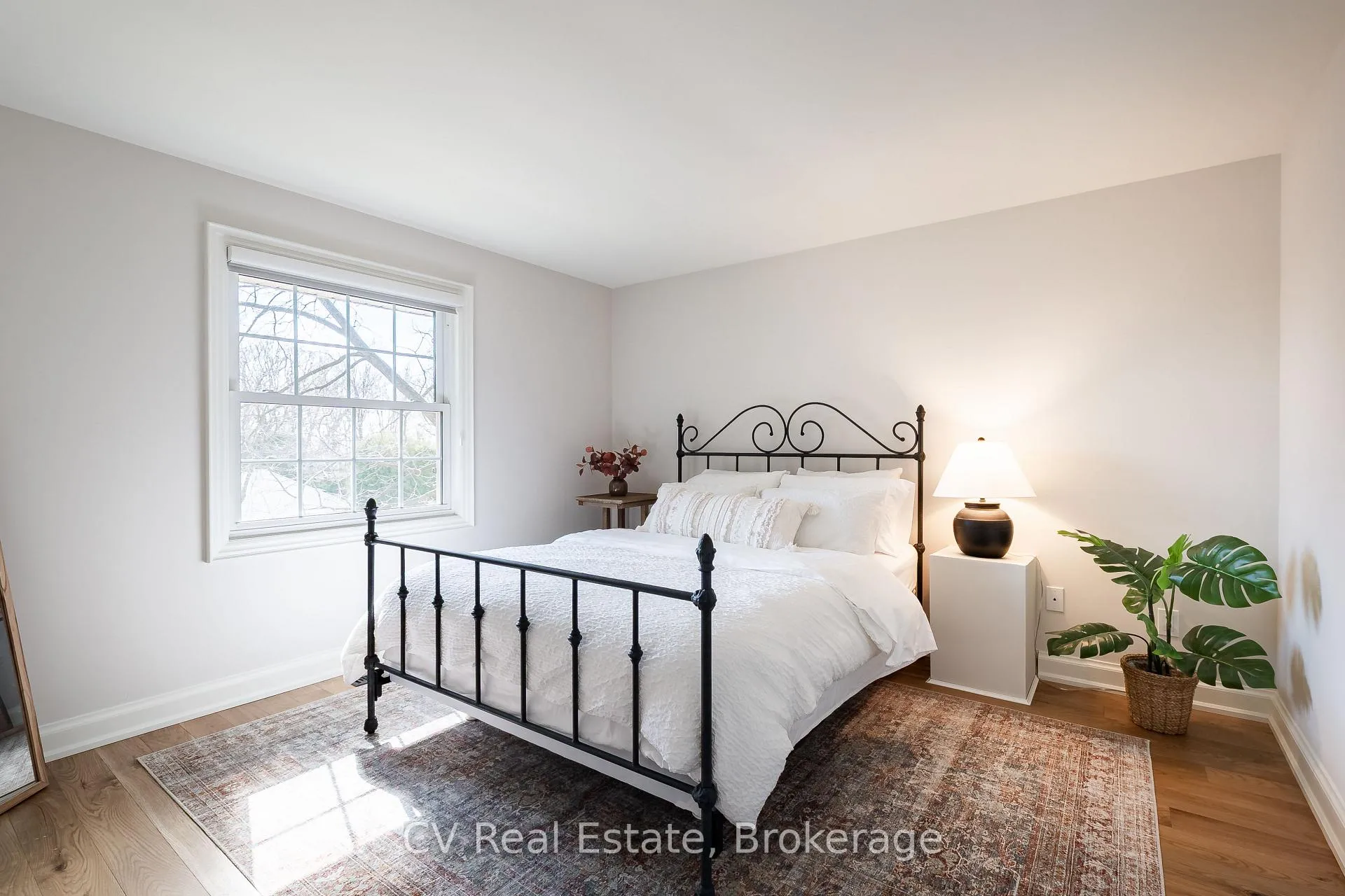 Photo 31 of 1149 Crofton Way, Burlington, Tyandaga — HOMEH