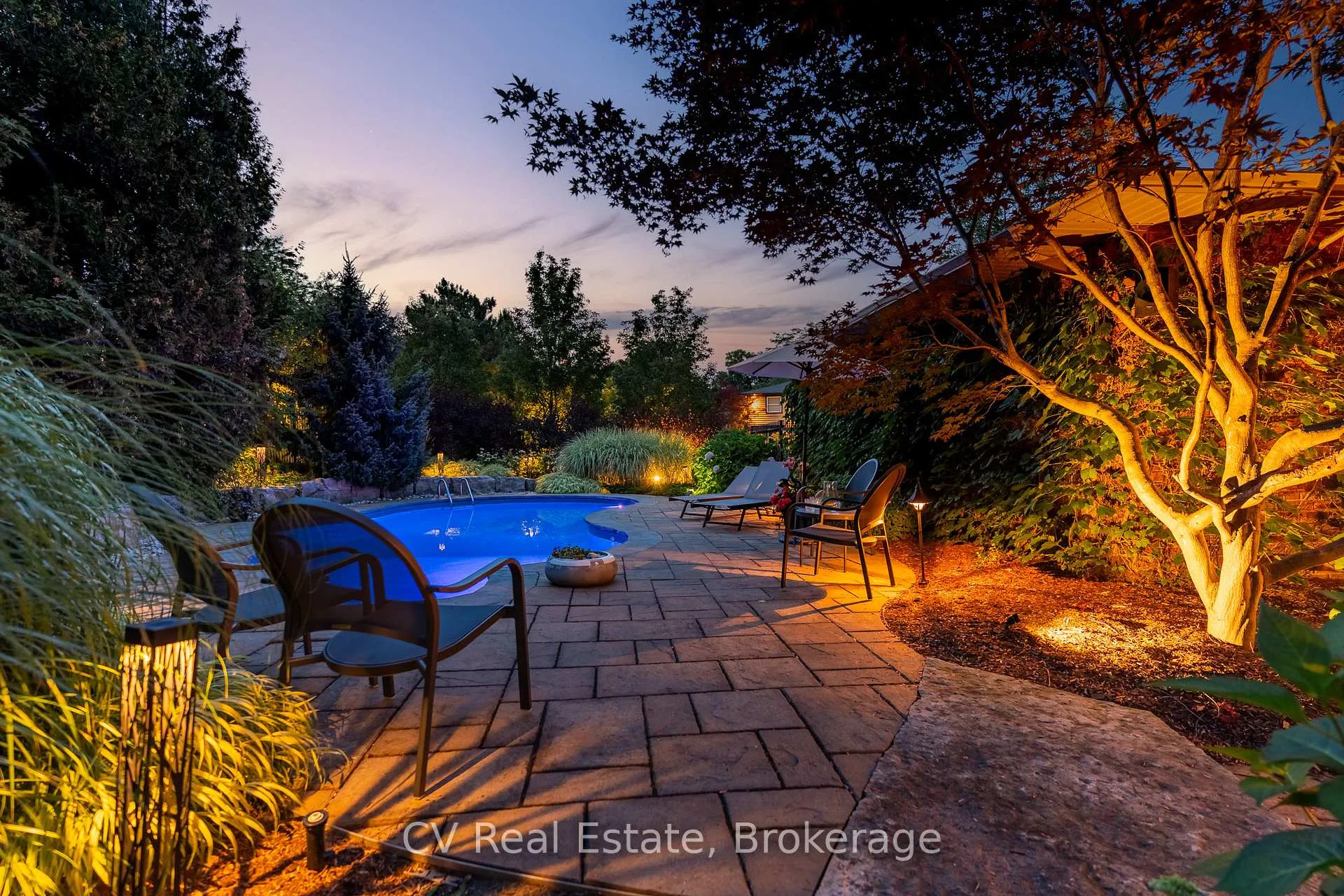Photo 44 of 1149 Crofton Way, Burlington, Tyandaga — HOMEH