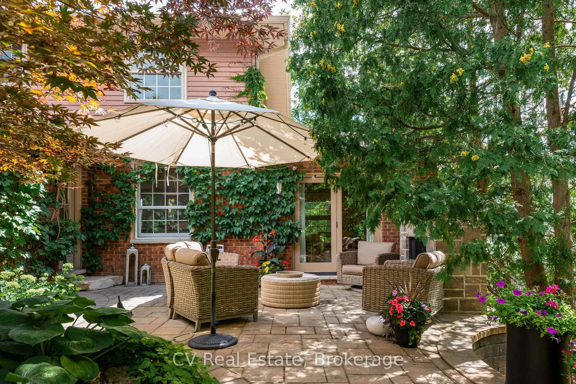 Photo 45 of 1149 Crofton Way, Burlington, Tyandaga — HOMEH